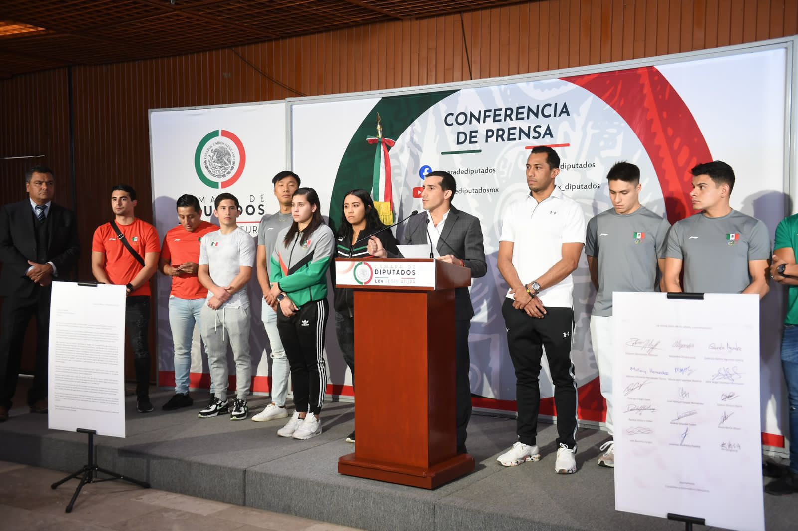 Clavadistas mexicanos piden apoyo para resolver conflictos de cara a París 2024