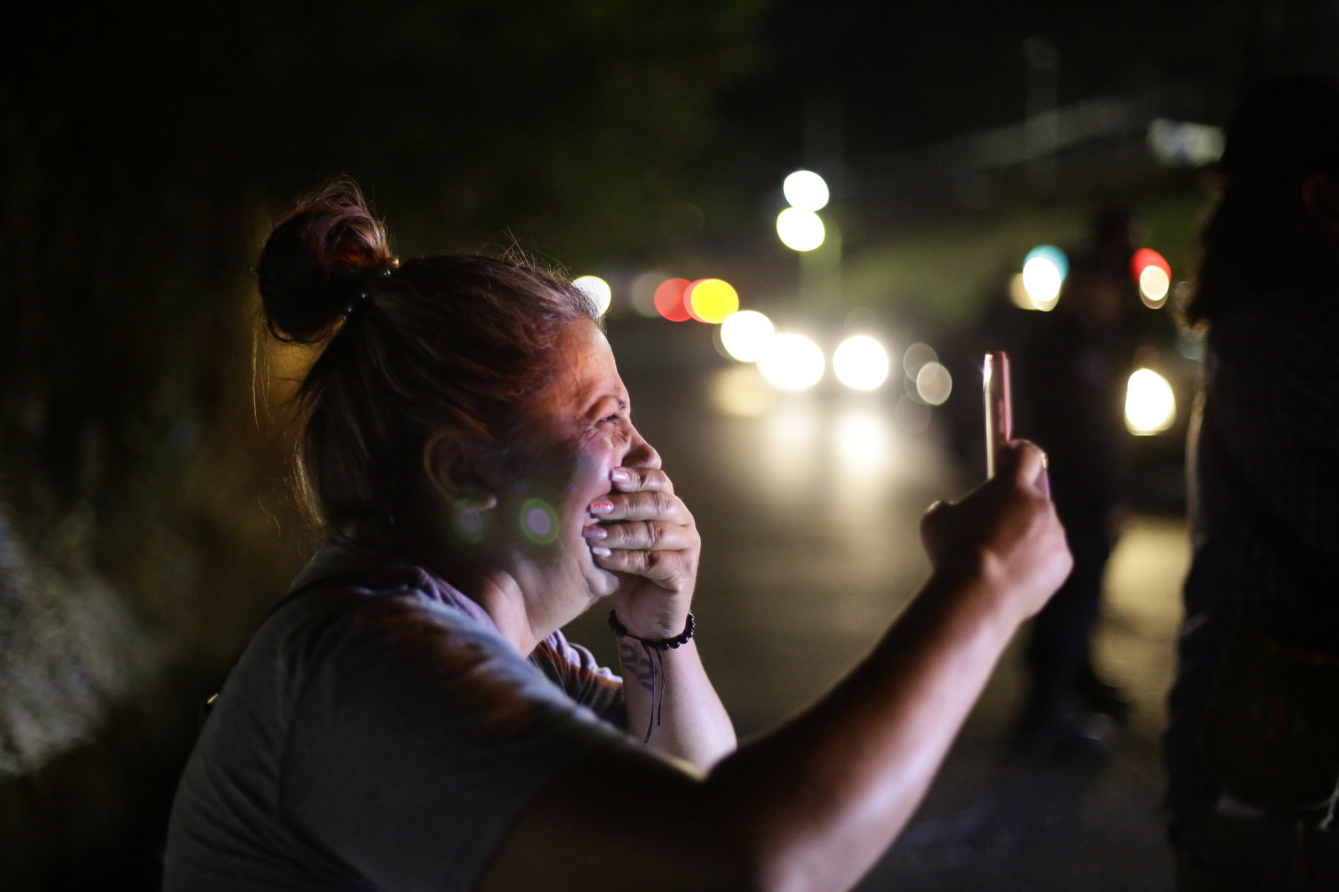 El Gobierno salvadoreño traslada a 2 mil pandilleros a nueva prisión