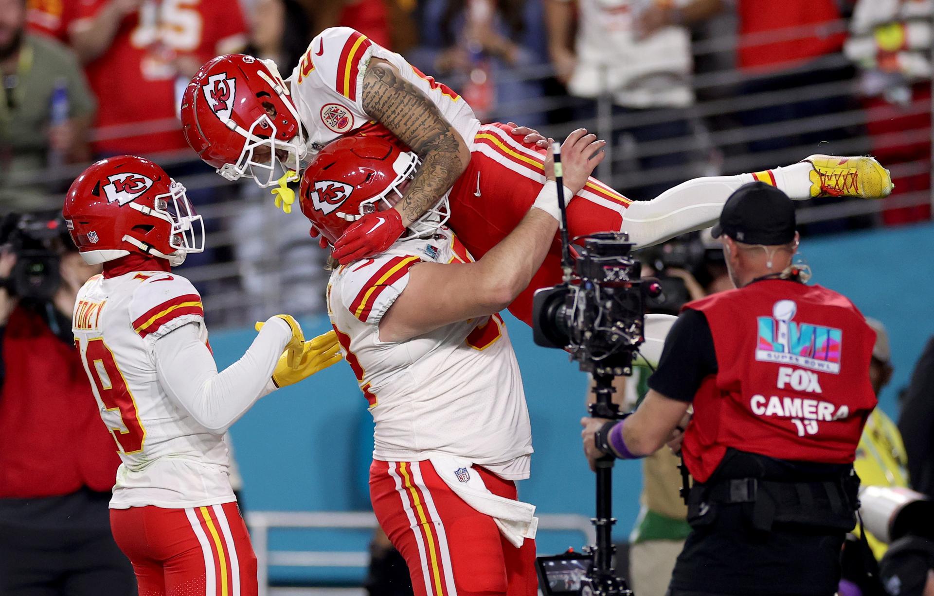 Los Chiefs rompen la maldición y ganan el Super Bowl Los Chiefs rompen la maldición y ganan el Super Bowl