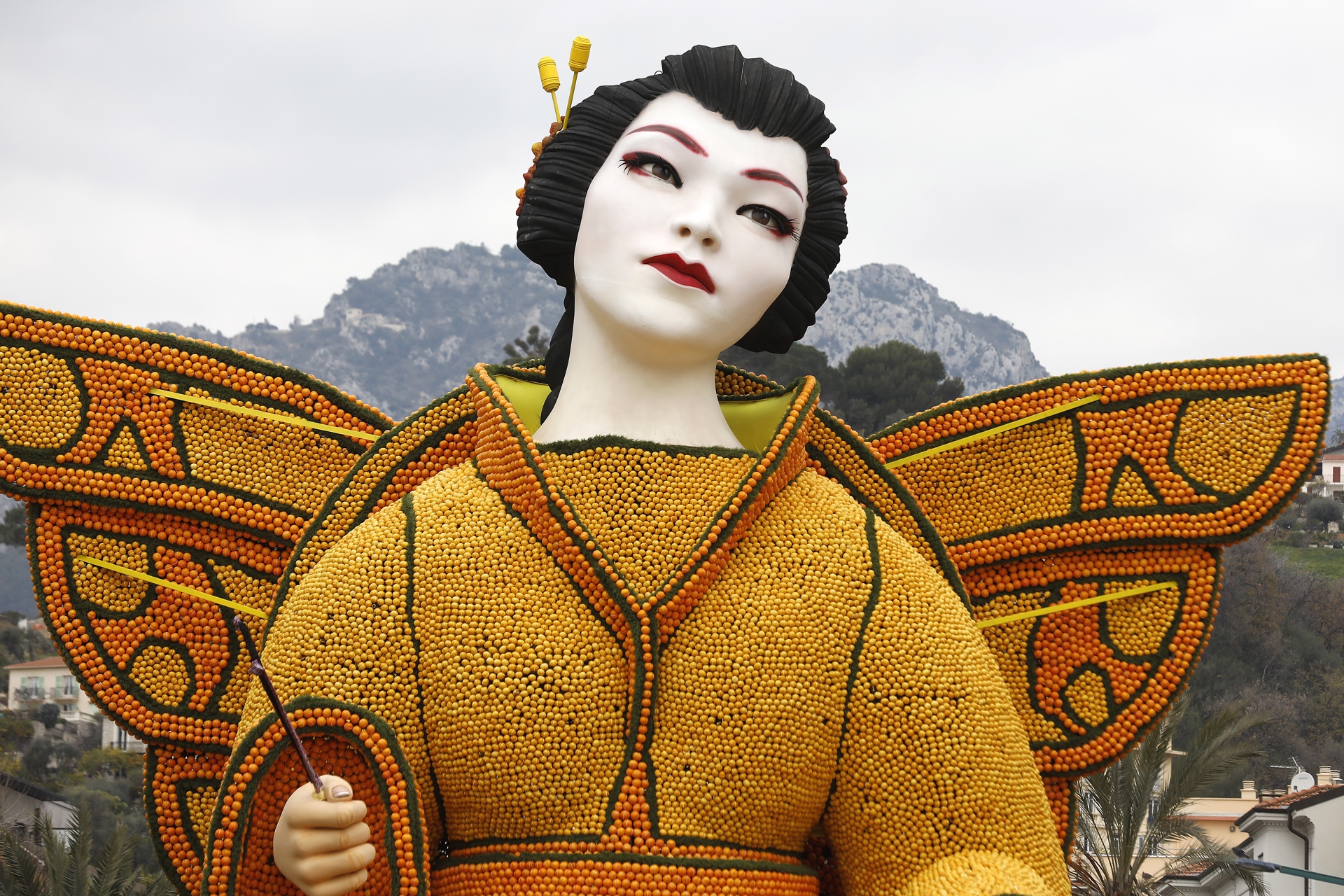 Grandes esculturas hechas con cítricos decoran el Festival de los Limones de Menton Grandes esculturas hechas con cítricos decoran el Festival de los Limones de Menton