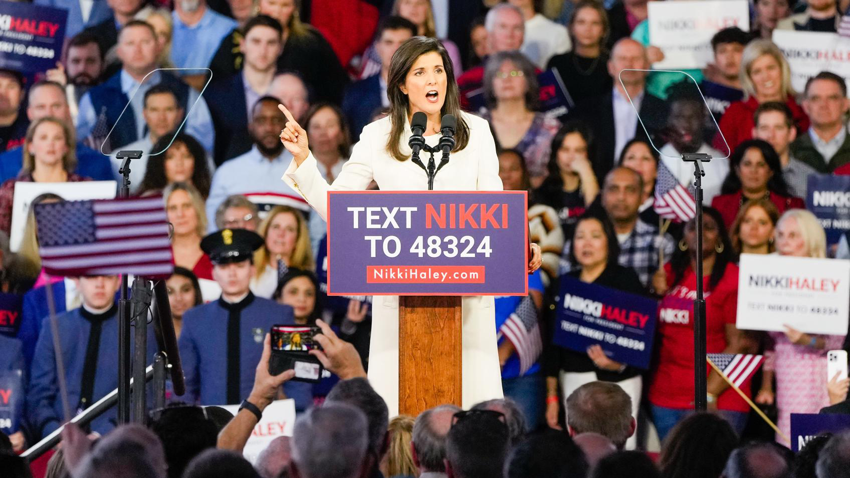 Haley lanza aviso a Trump, critica a Biden y afirma que EE.UU. no es racista Haley lanza aviso a Trump, critica a Biden y afirma que EE.UU. no es racista