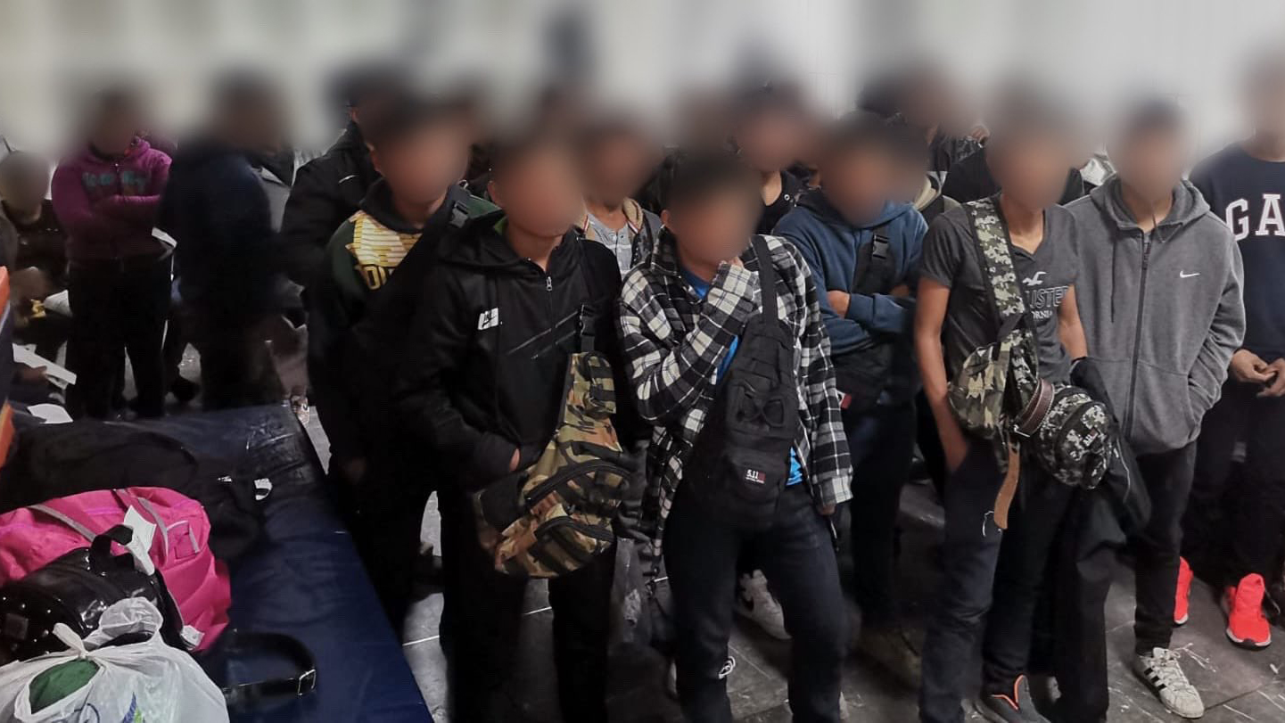 El arribo de niños migrantes sorprende a la frontera norte de México