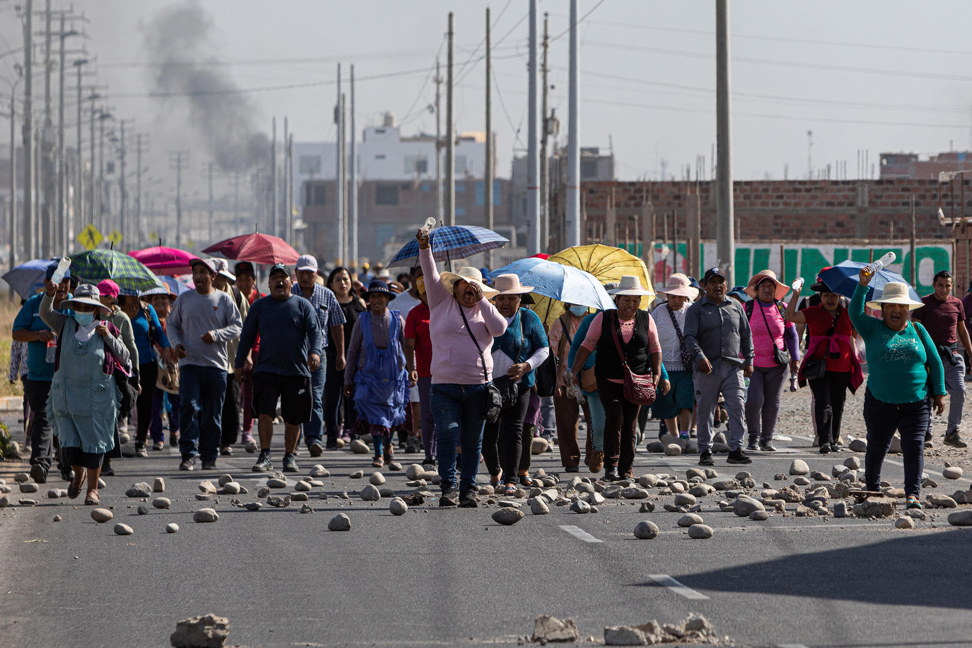 Perú reporta más de 70 puntos con tránsito interrumpido por las protestas