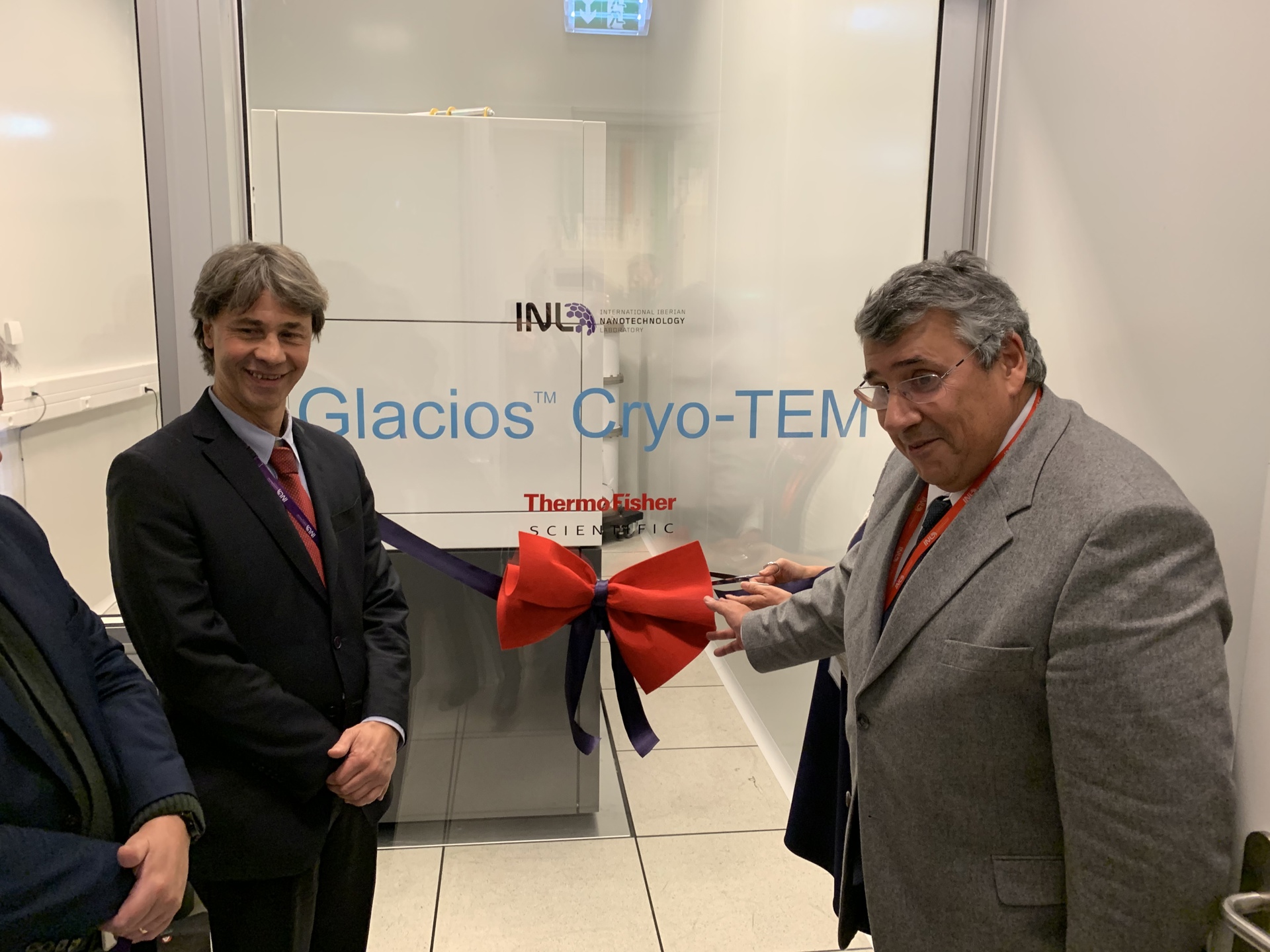 Un criomicroscopio electrónico al servicio de la investigación hispanolusa