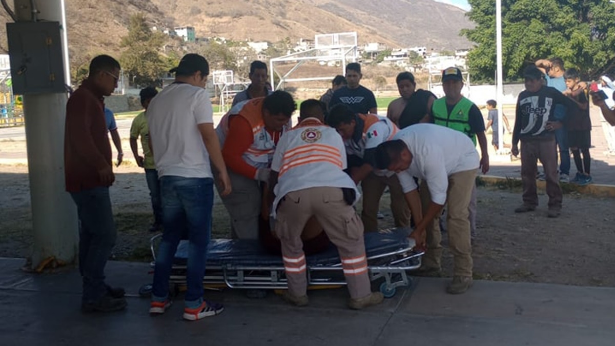 Vientos colapsan domo en Motozintla, Chiapas; hay 11 lesionados Vientos colapsan domo en Motozintla, Chiapas; hay 11 lesionados