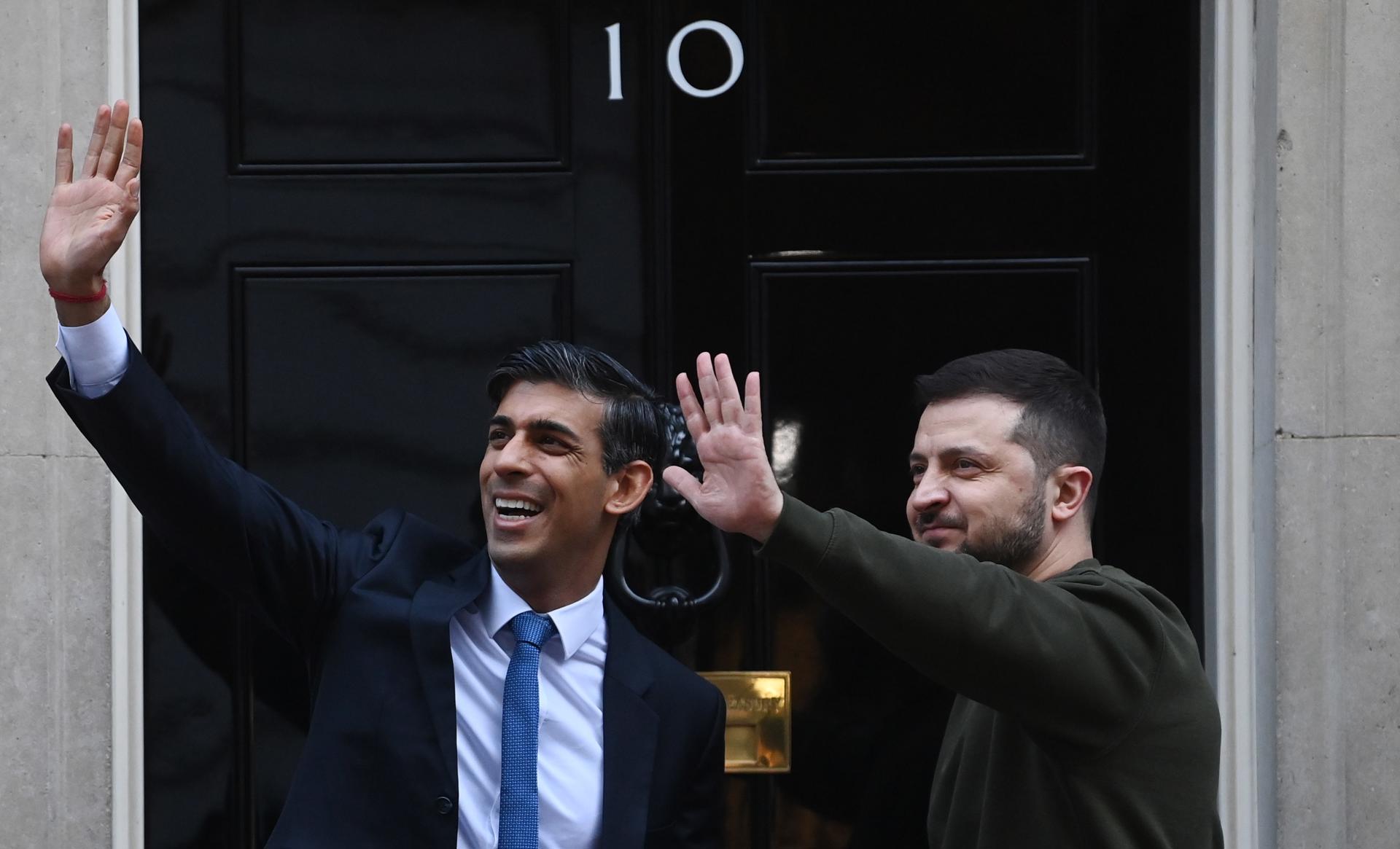 Reino Unido ampliará entrenamiento a militares ucranianos y enviará tanques