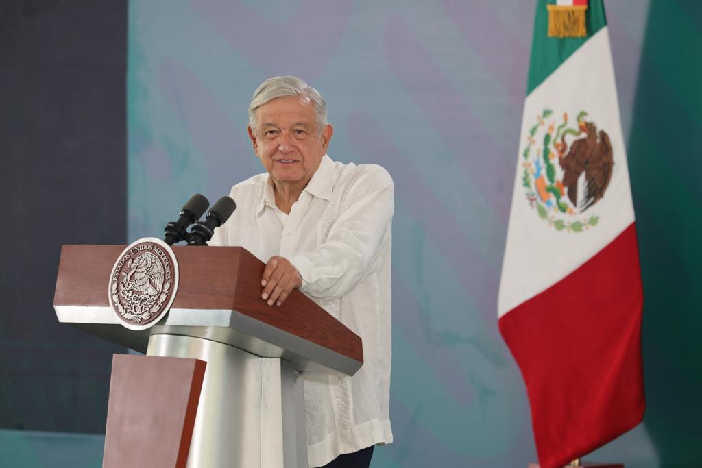 AMLO pide volver a los valores para combatir acoso escolar; Conferencia (17-03-2023)