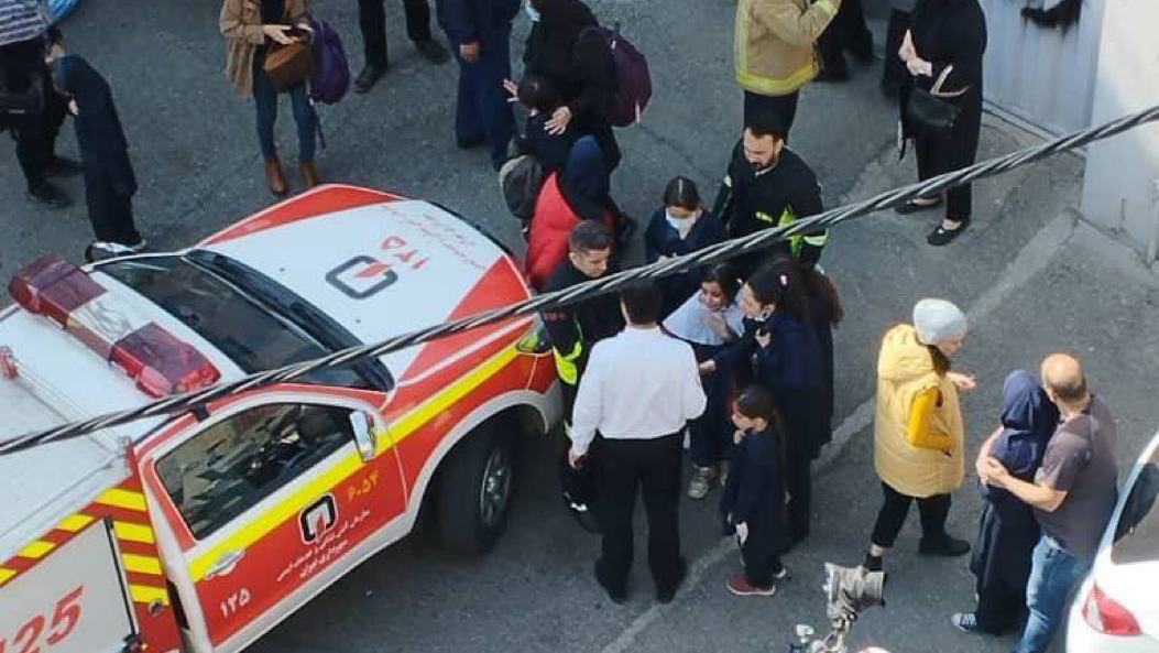 Envenenan a más de 100 alumnas en Irán; presidente ordena investigación Envenenan a más de 100 alumnas en Irán; presidente ordena investigación