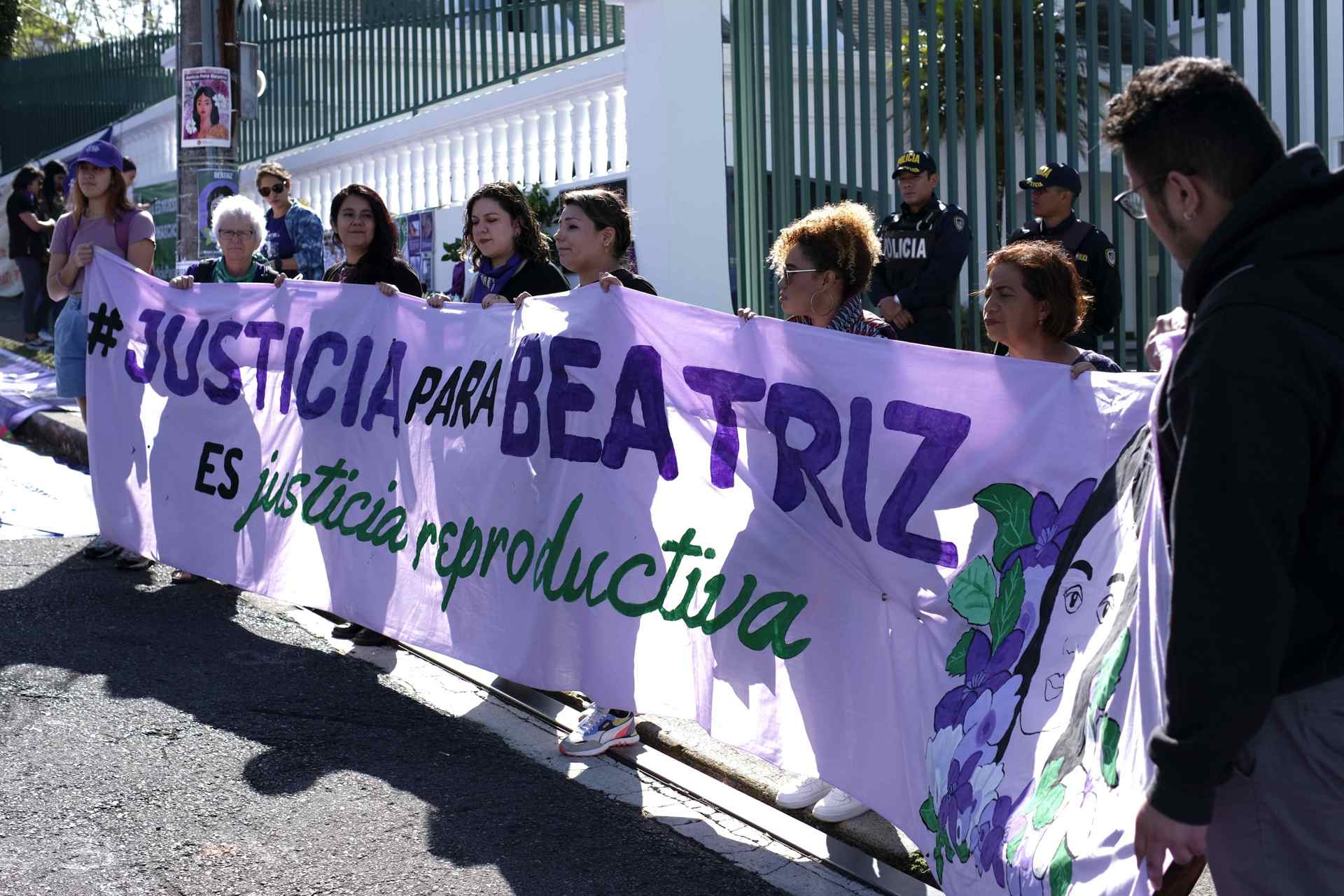 Caso de Beatriz pone en la palestra la prohibición del aborto en América