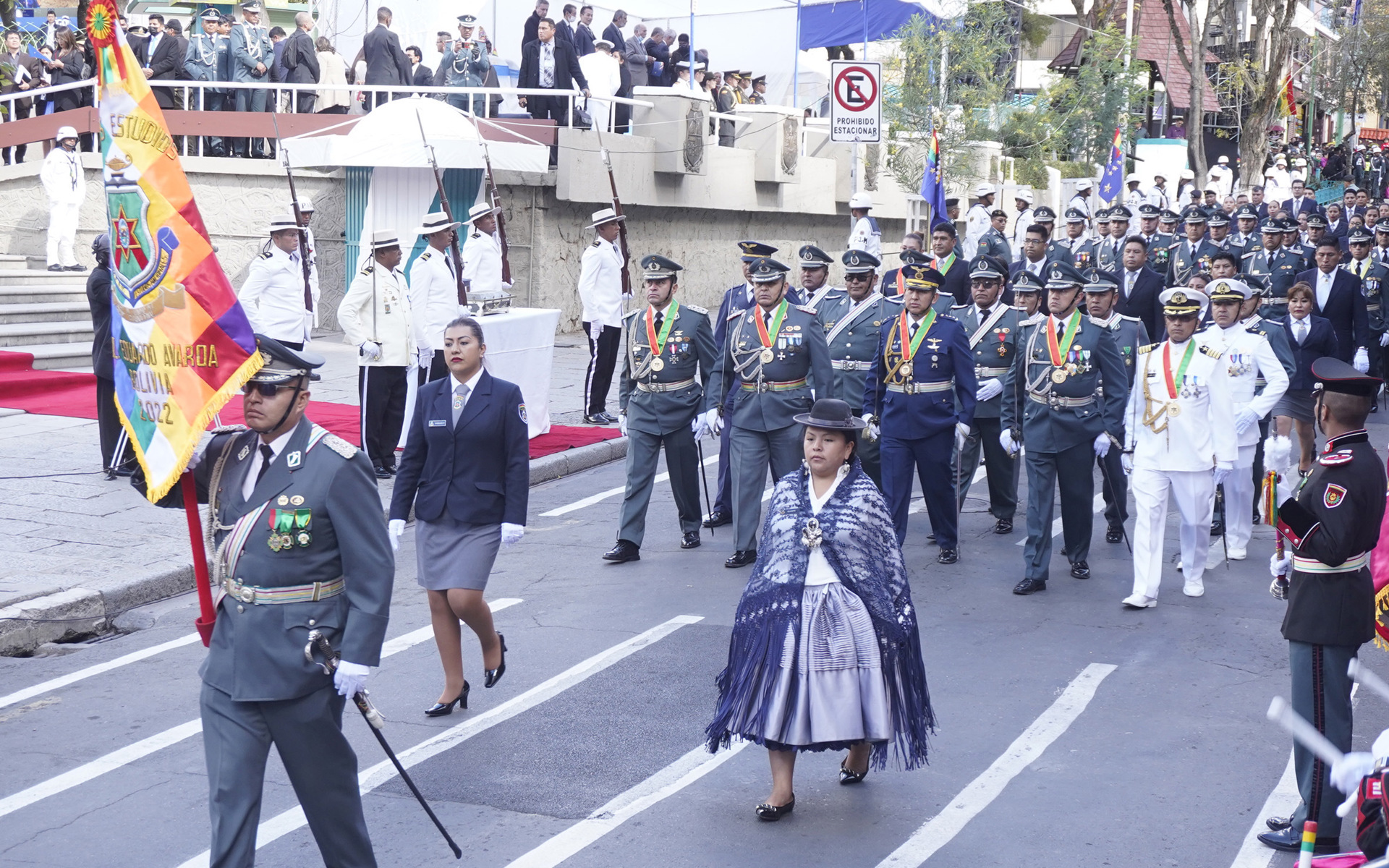 Cientos de bolivianos conmemoran con nostalgia la pérdida de su acceso al Pacífico
