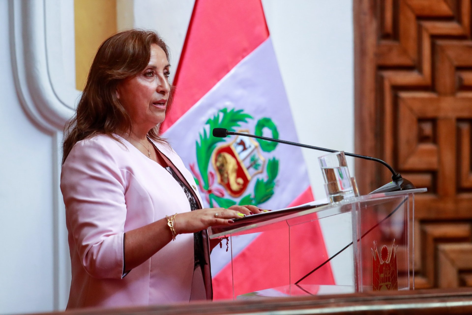 Boluarte afirma que tiene un compromiso con el empoderamiento de las mujeres Boluarte afirma que tiene un compromiso con el empoderamiento de las mujeres