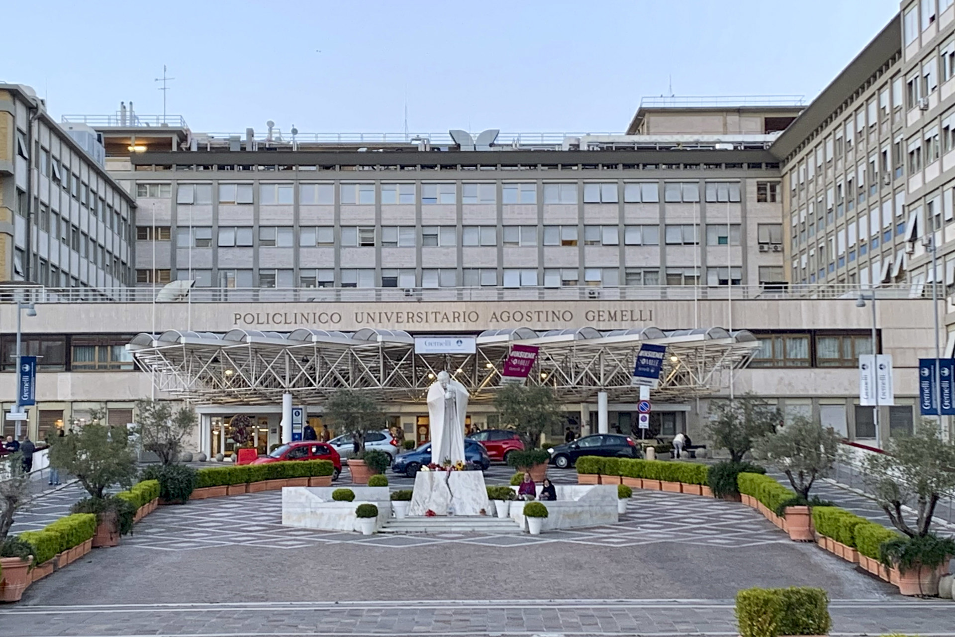 El papa Francisco saldrá del hospital el sábado, asegura el Vaticano