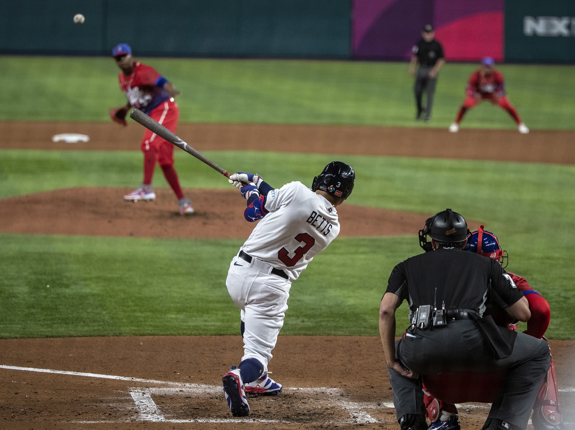 Estados Unidos a la final del Clásico Mundial de Beisbol; espera a