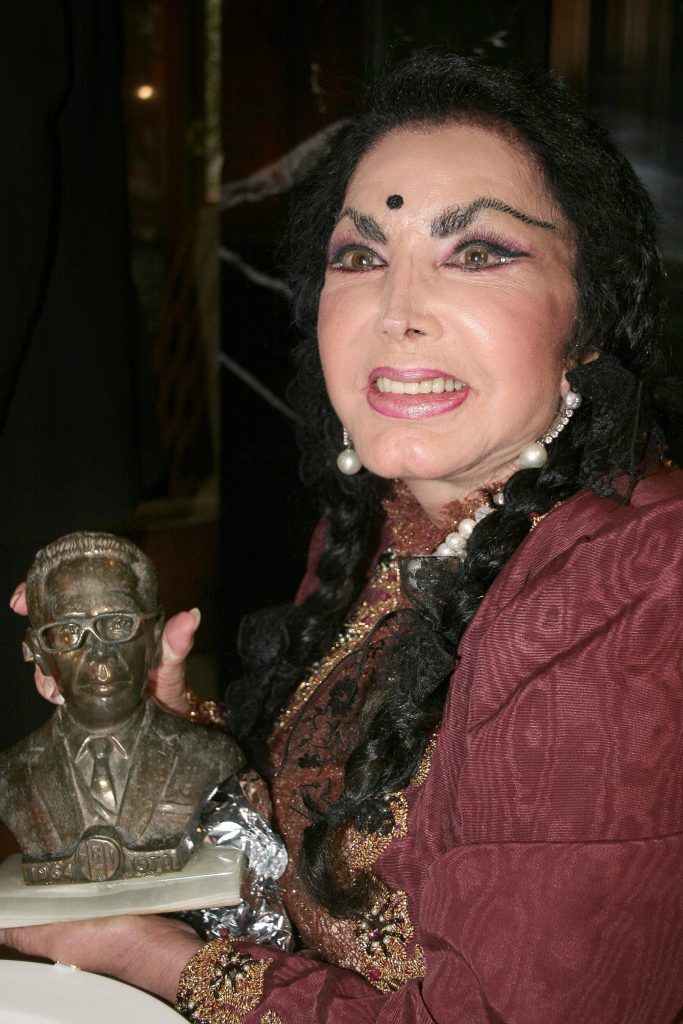 Familiares recuerdan a Irma Serrano como una mujer libre - familiares-recuerdan-a-irma-serrano-como-una-mujer-libre-683x1024