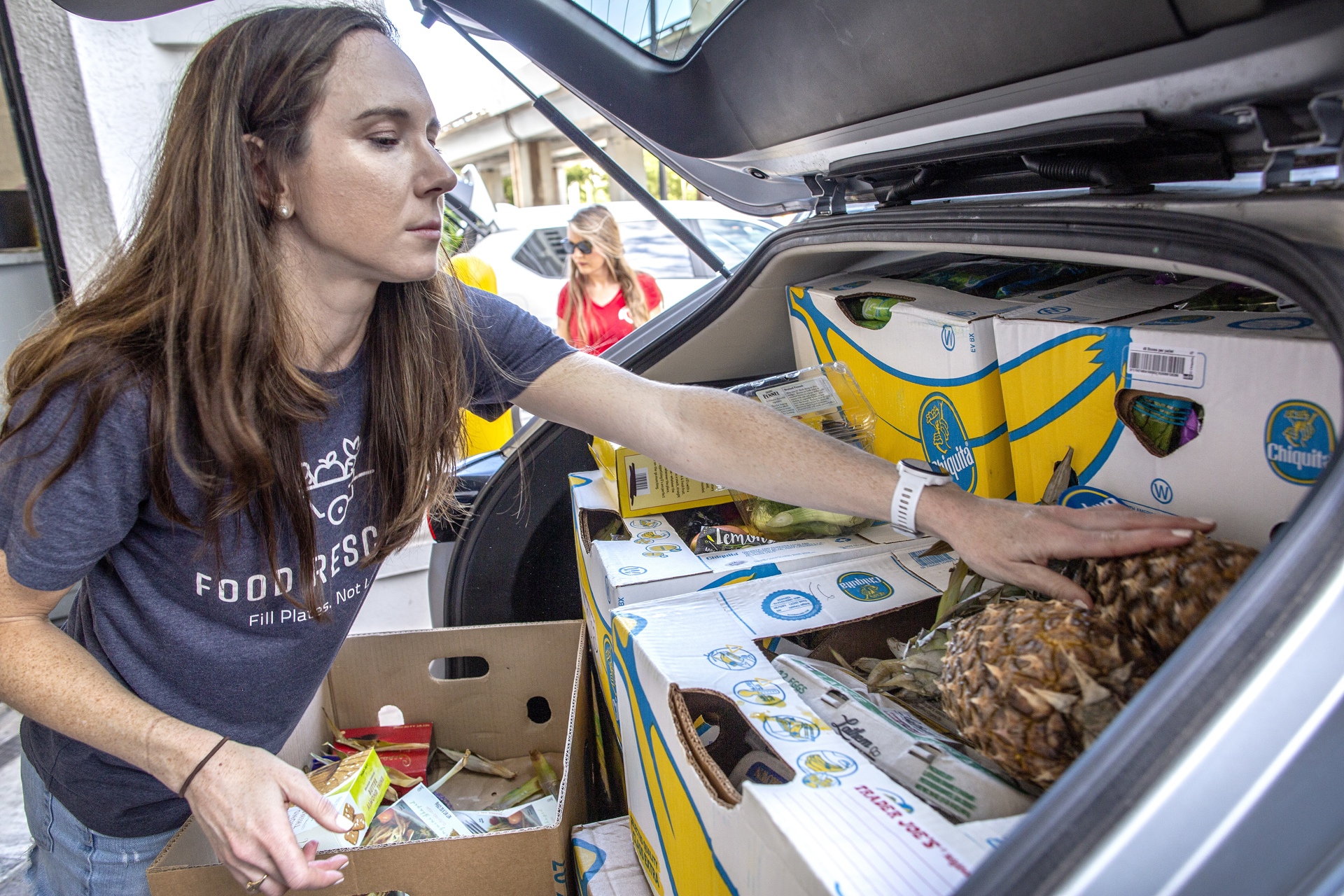 Florida se moviliza con una donación de alimentos para los más necesitados