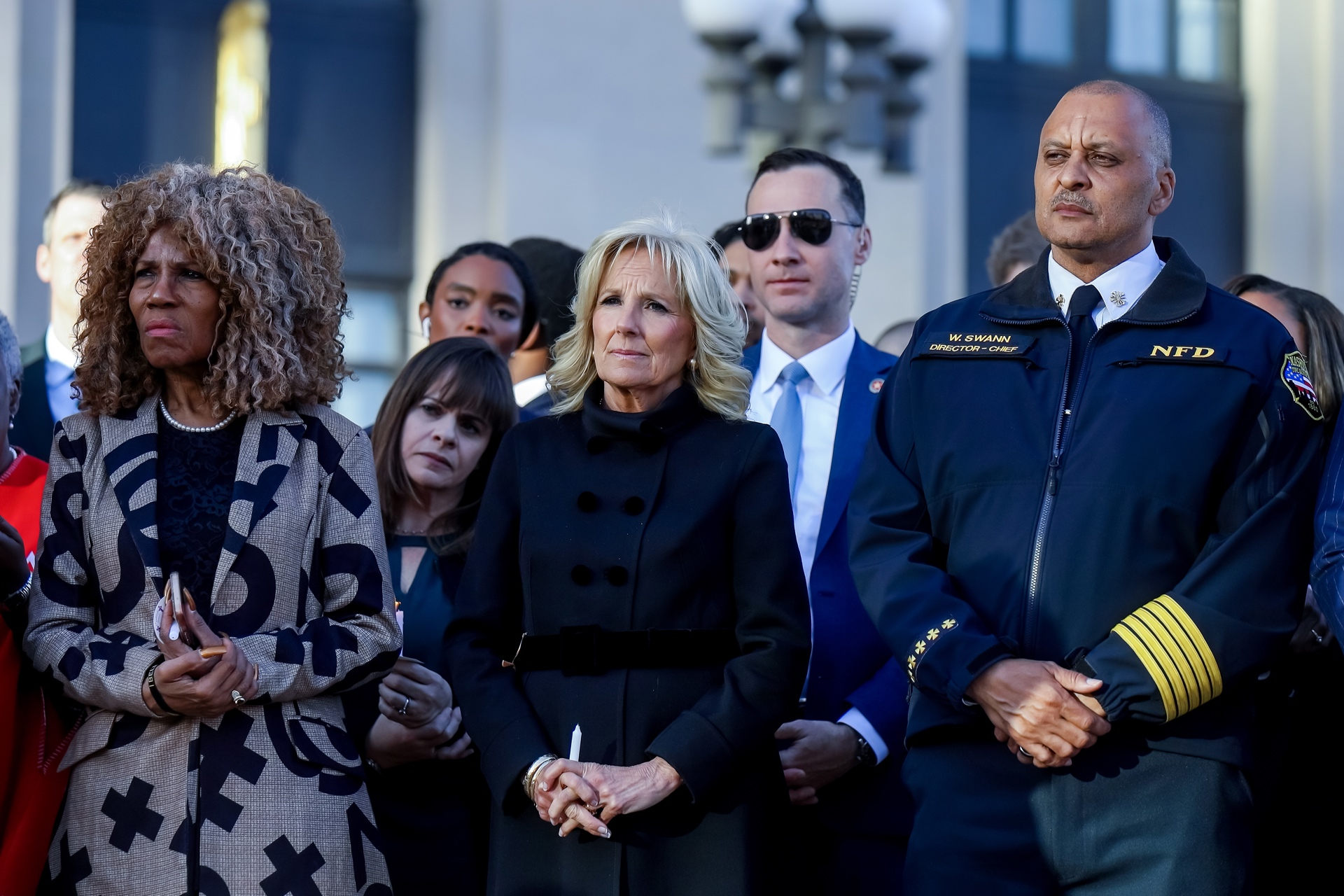 Jill Biden acude a una vigilia en Nashville por víctimas de tiroteo