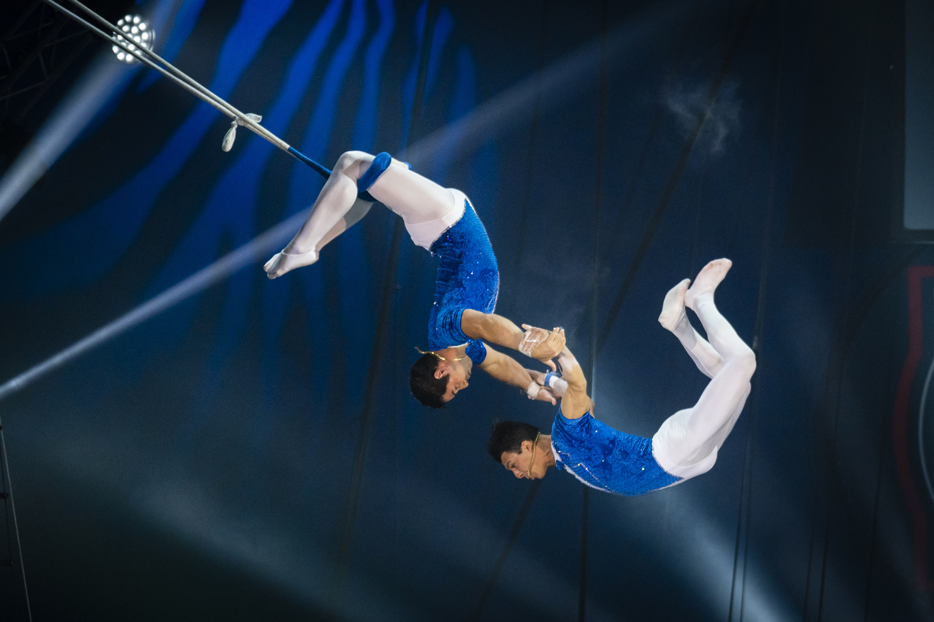 Los trapecistas de México y las cintas de Uzbekistán ganan el Elefante de Oro