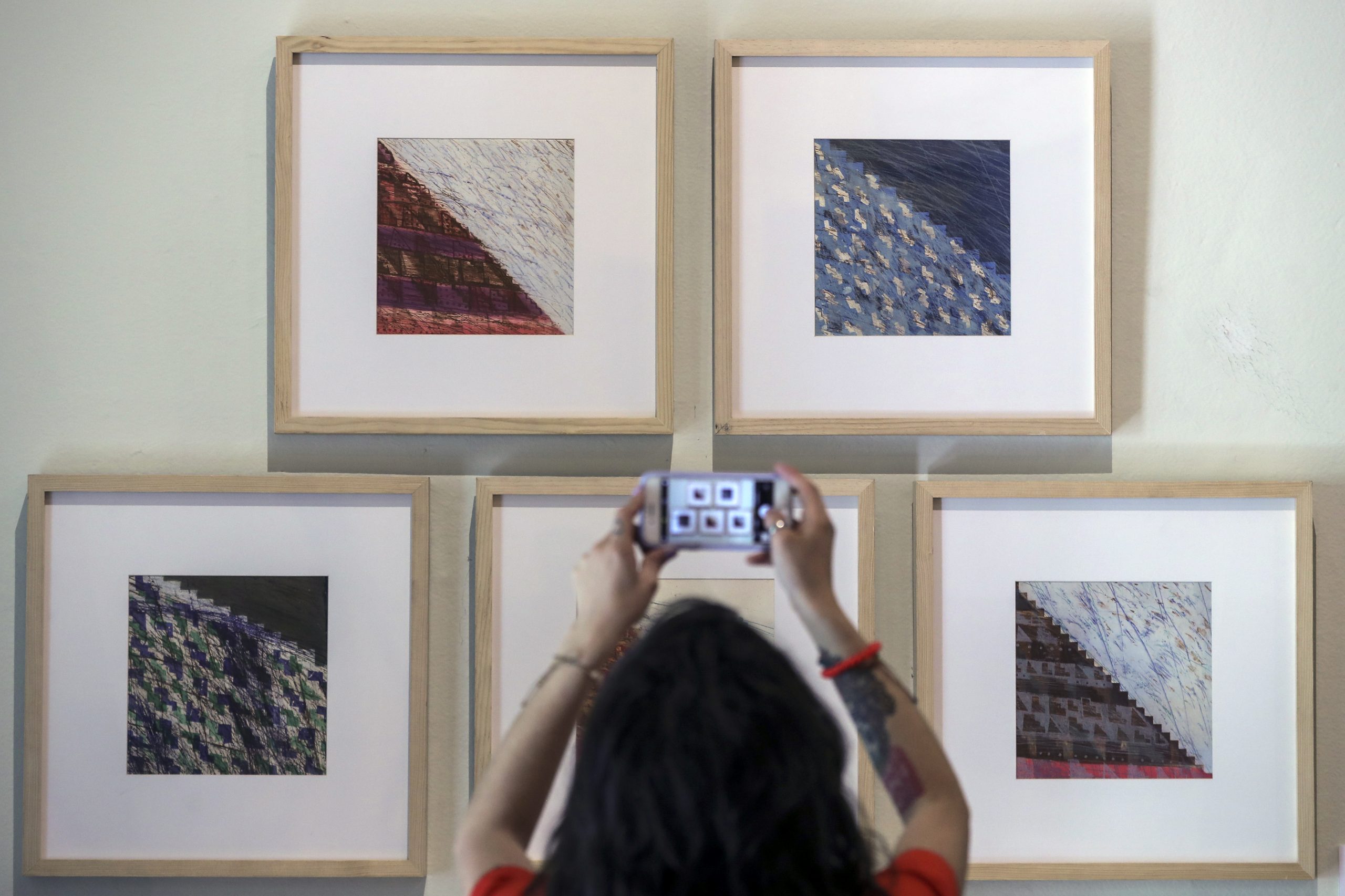 Recuperan el abstracto legado de Vicente Rojo Recuperan el abstracto legado de Vicente Rojo