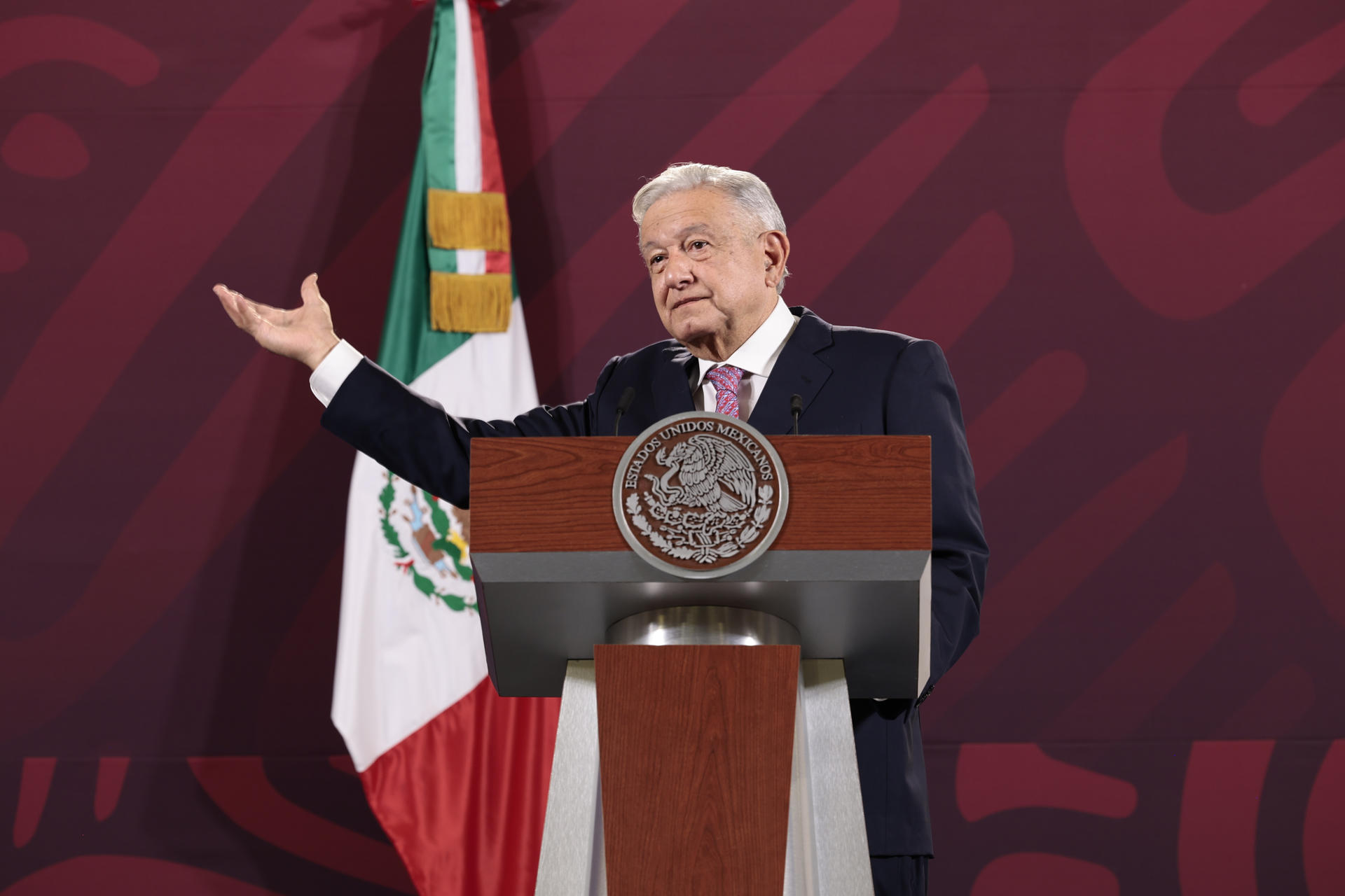 Ya logramos comprar todos los medicamentos para este año y el próximo: AMLO