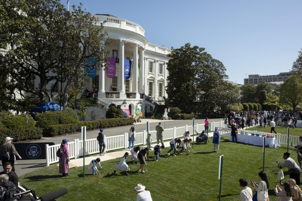 Los Biden buscan huevos de Pascua en la Casa Blanca con decenas de niños - e528d9dfc90227c6dae3ed04f74935fb6d65c569w-1024x683