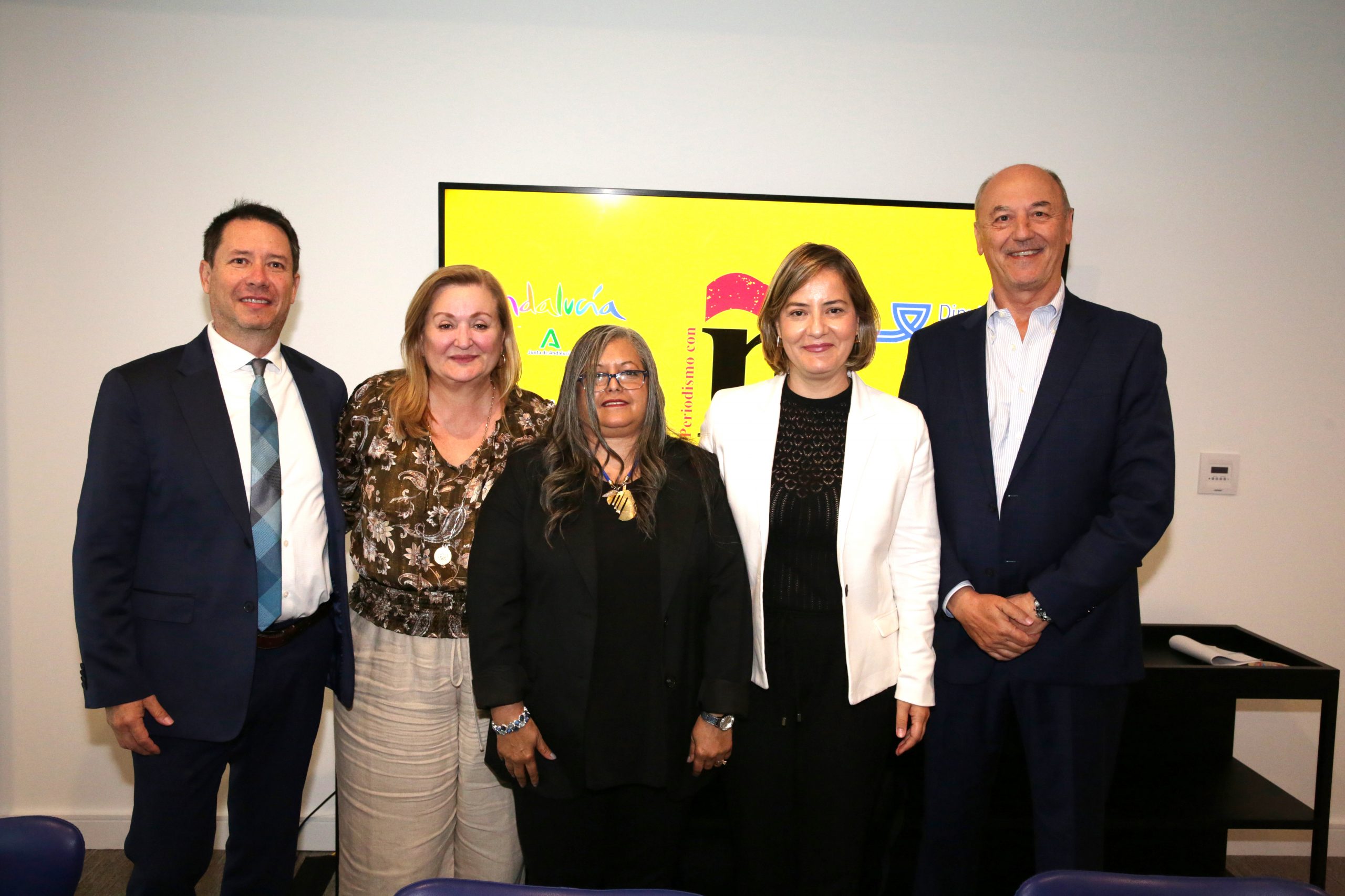 El peso de los latinos en EE.UU. añade relevancia a los medios en español El peso de los latinos en EE.UU. añade relevancia a los medios en español