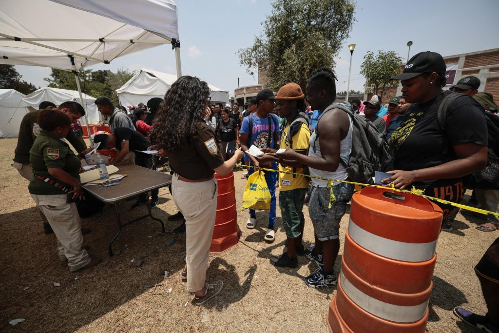 Ciudad de México reacciona con retos ante repentino flujo migratorio - migrantes-albergue-cdmx-ciudad-de-mexico-2-1024x683