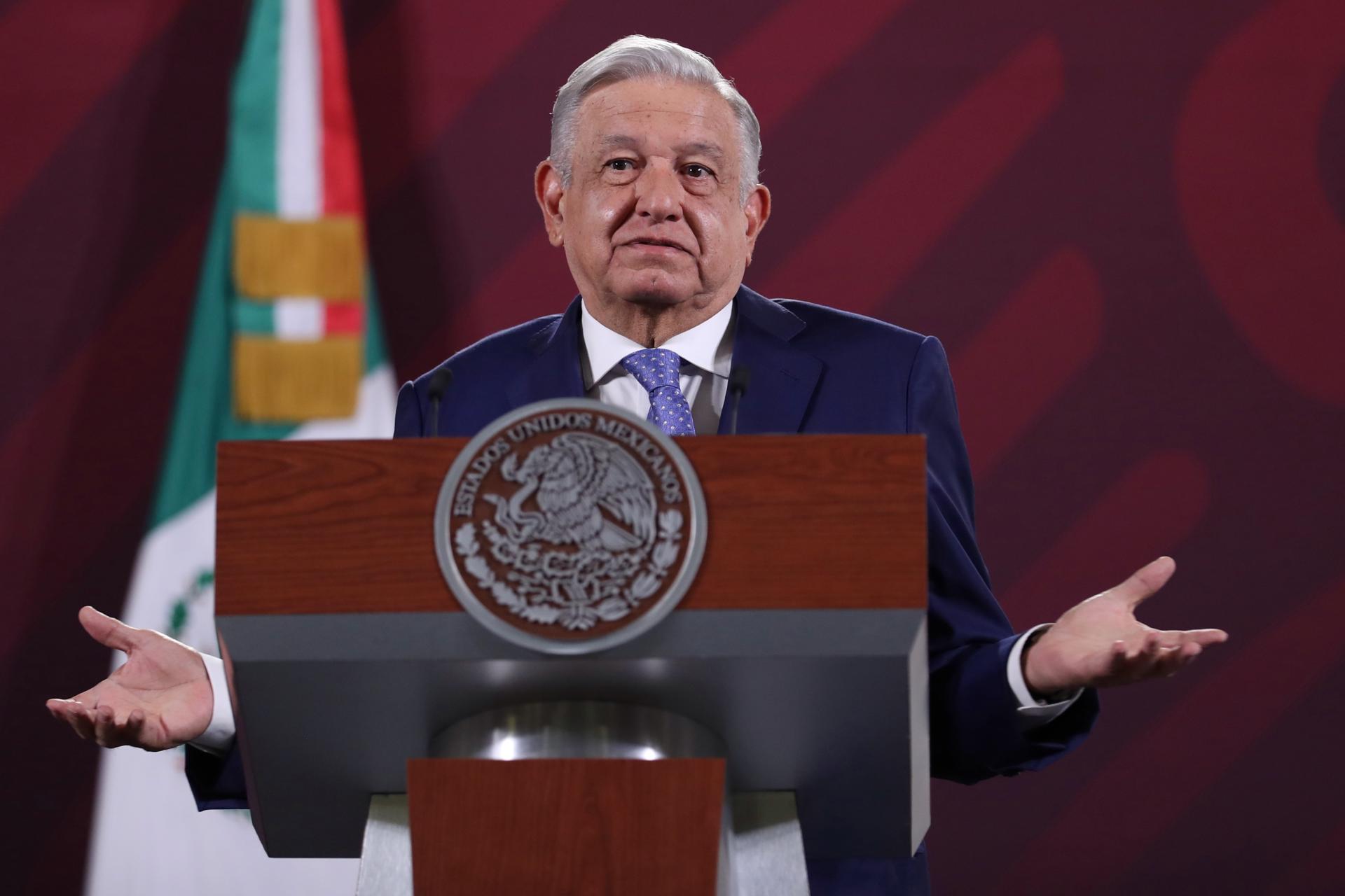 AMLO no descarta crisis económica en 2025 por “factores externos” AMLO no descarta crisis económica en 2025 por “factores externos”