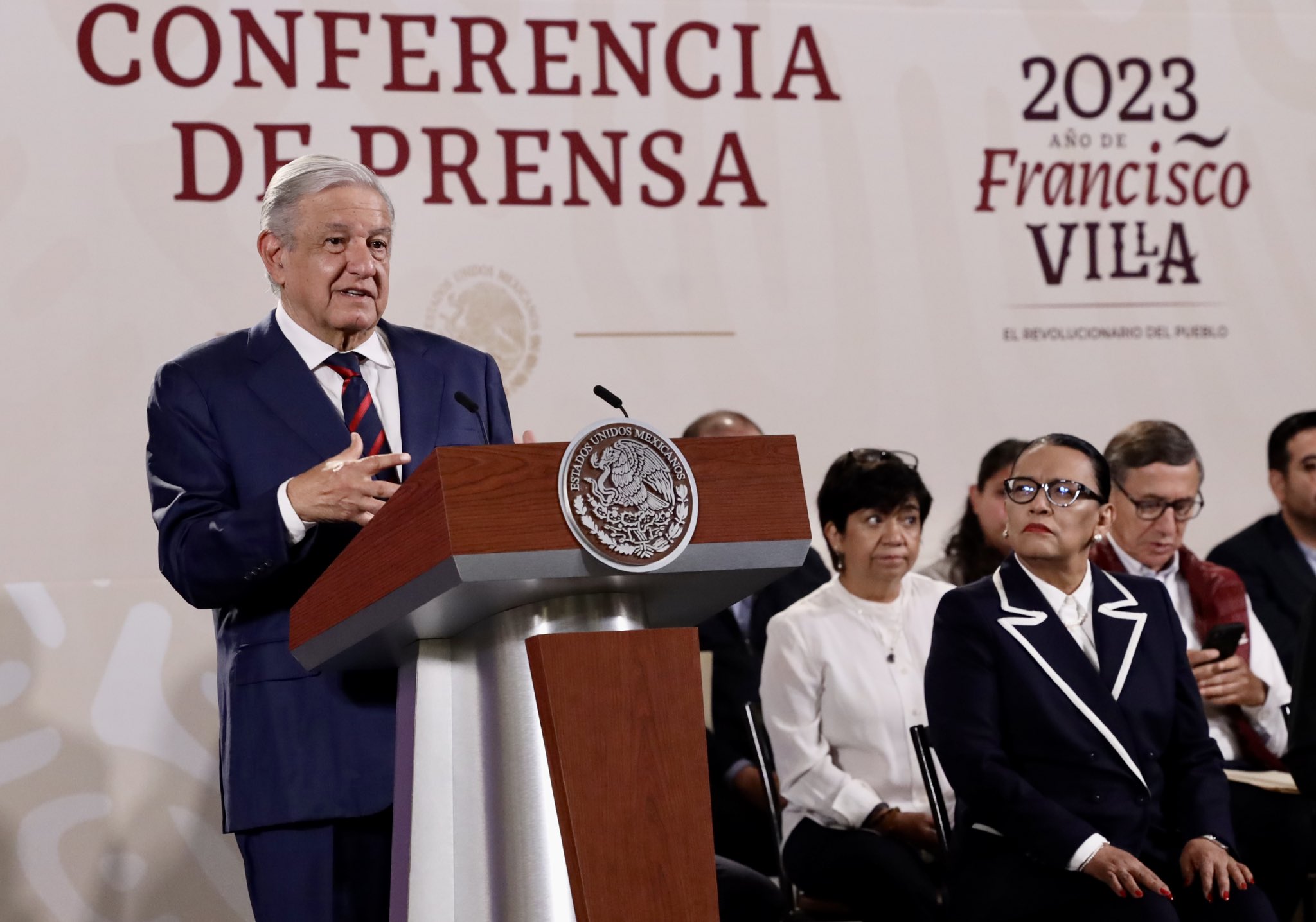 Pide AMLO a sociedad “seguirse definiendo” de cara a 2024; Conferencia (30-05-2023)