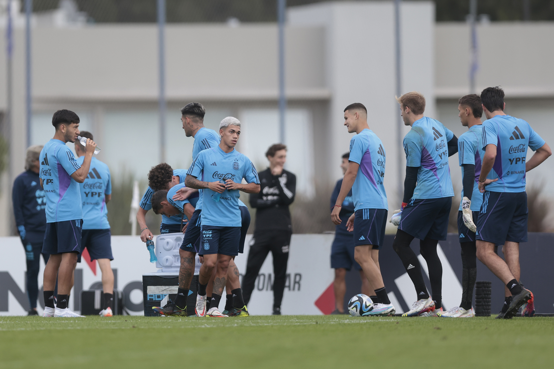 Argentina intensifica sus entrenamientos previo a su debut en la Copa del Mundo