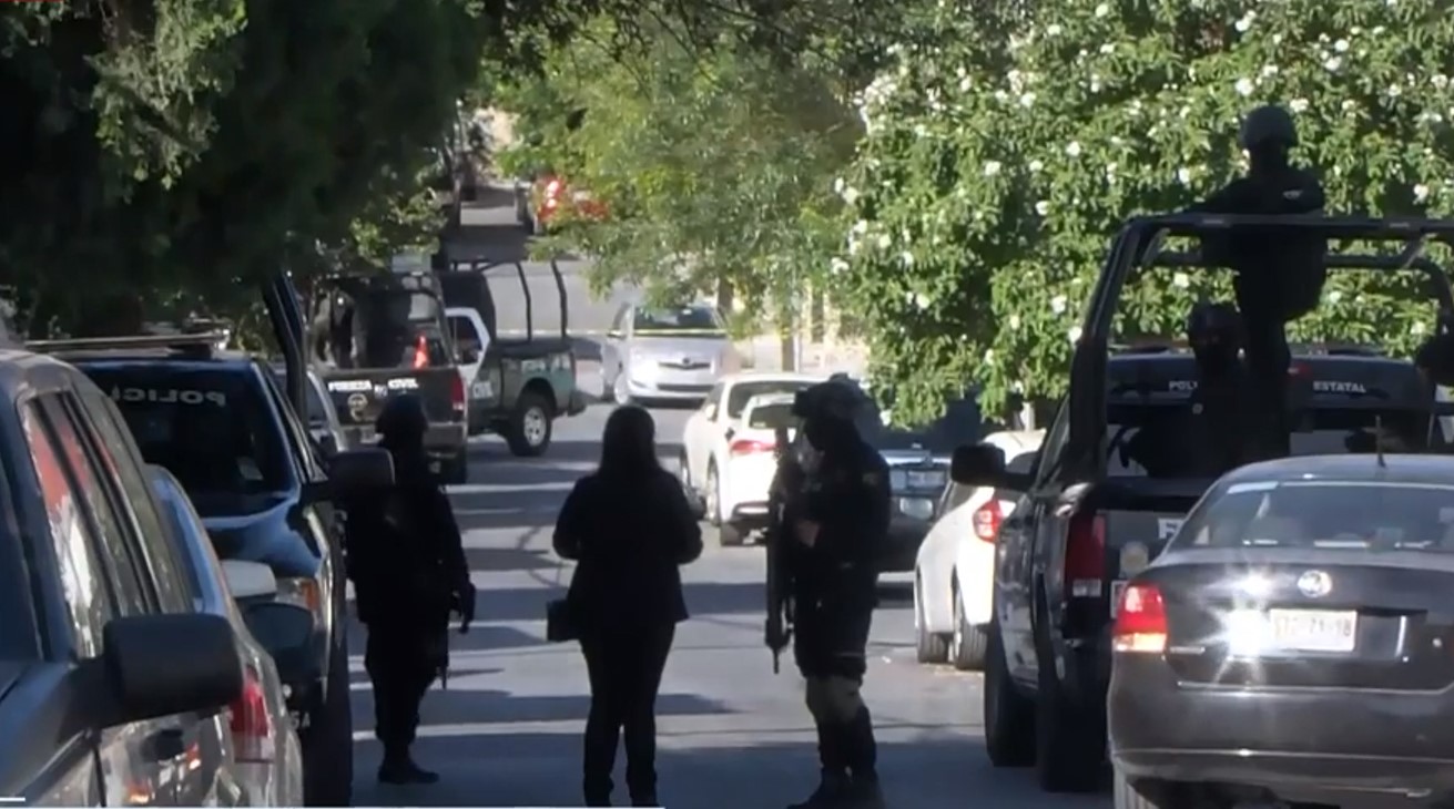 Persecución y enfrentamiento en Monterrey deja tres detenidos Persecución y enfrentamiento en Monterrey deja tres detenidos