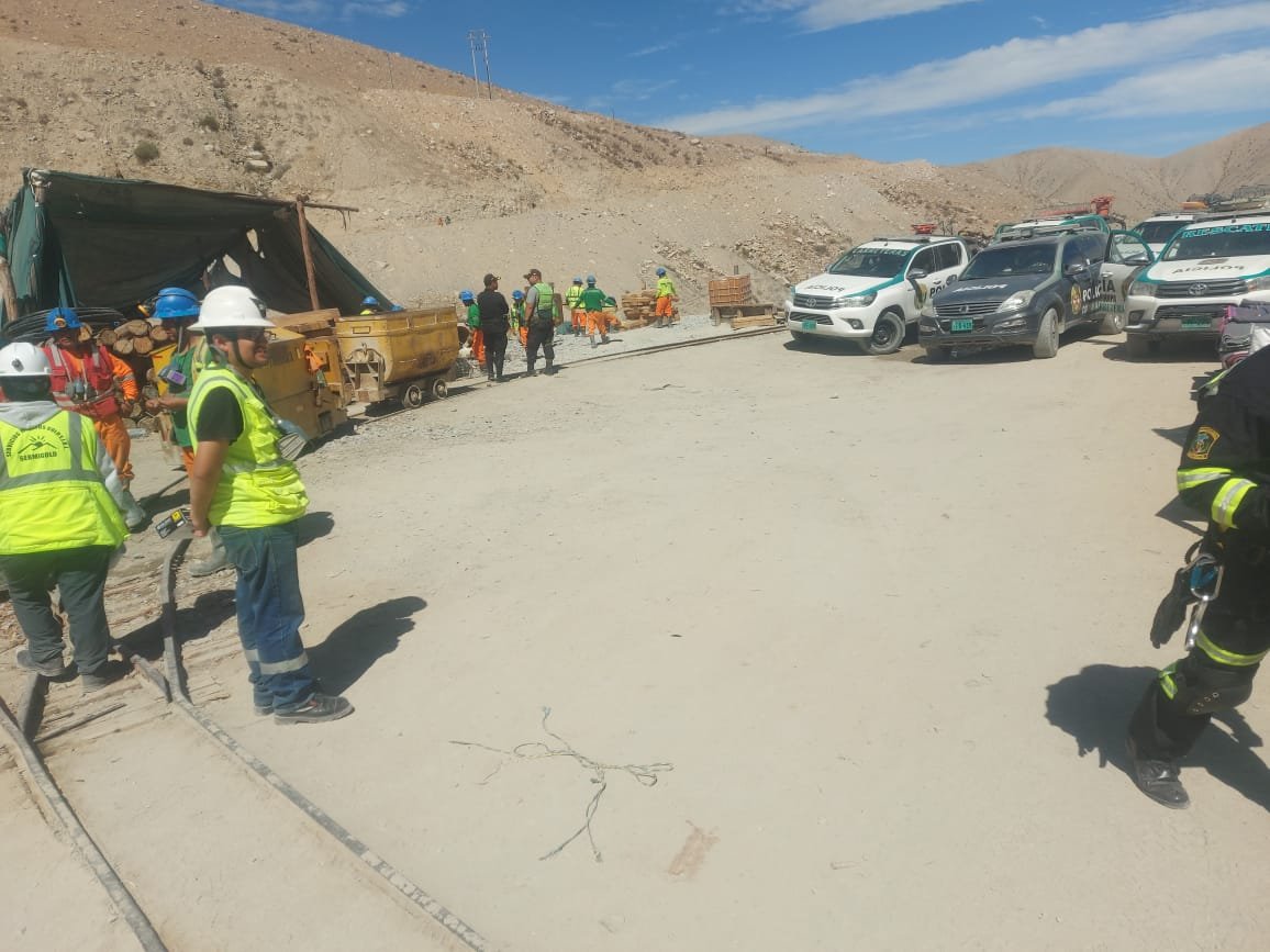 Incendio en mina al sur de Perú deja 27 muertos Incendio en mina al sur de Perú deja 27 muertos