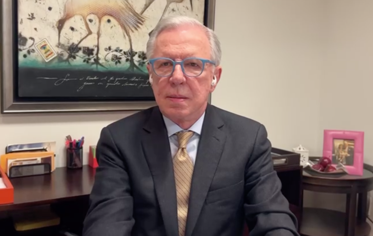 ¿Dónde estaba señor Larrea?