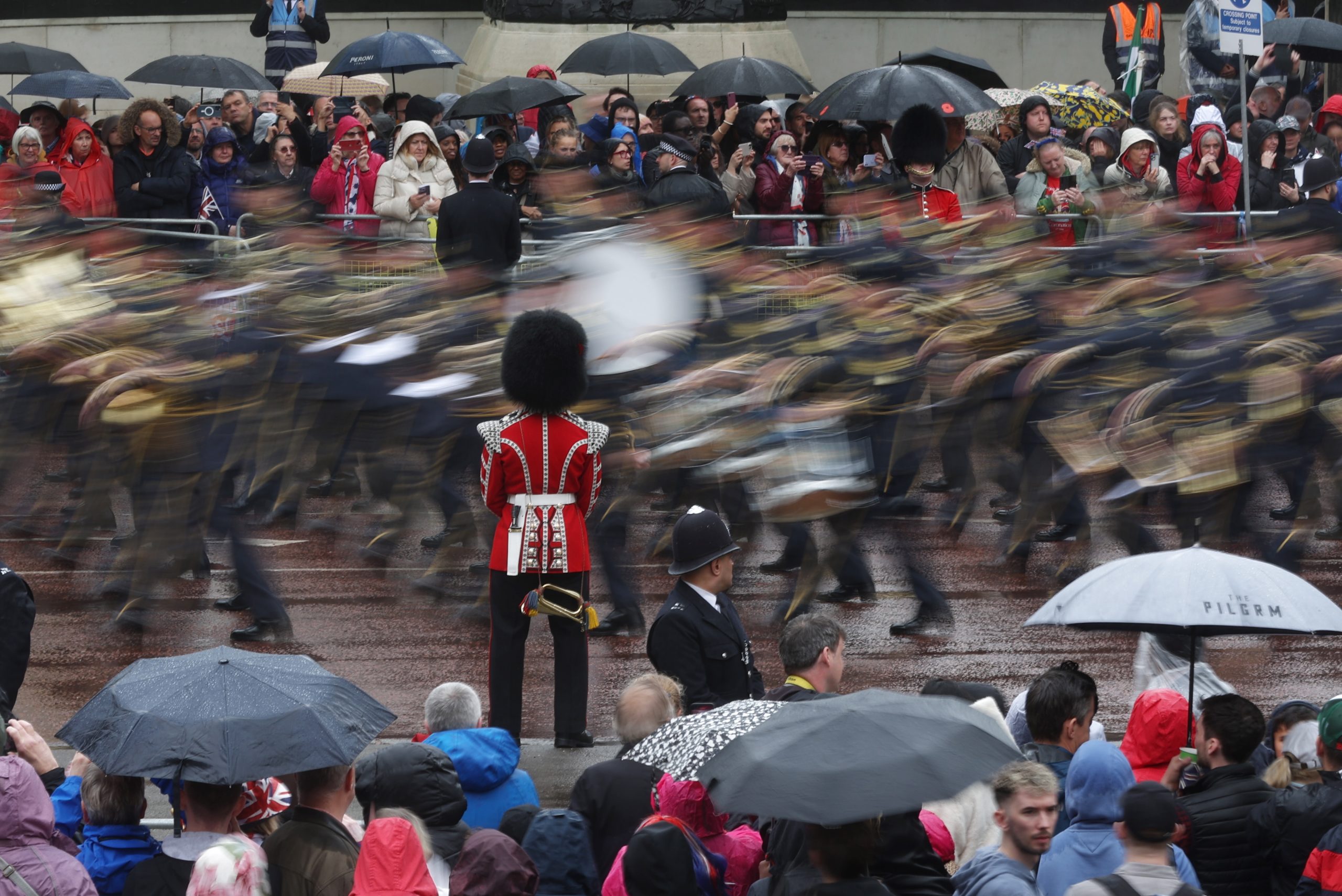 Arrestan a director de grupo antimonárquico antes de la coronación