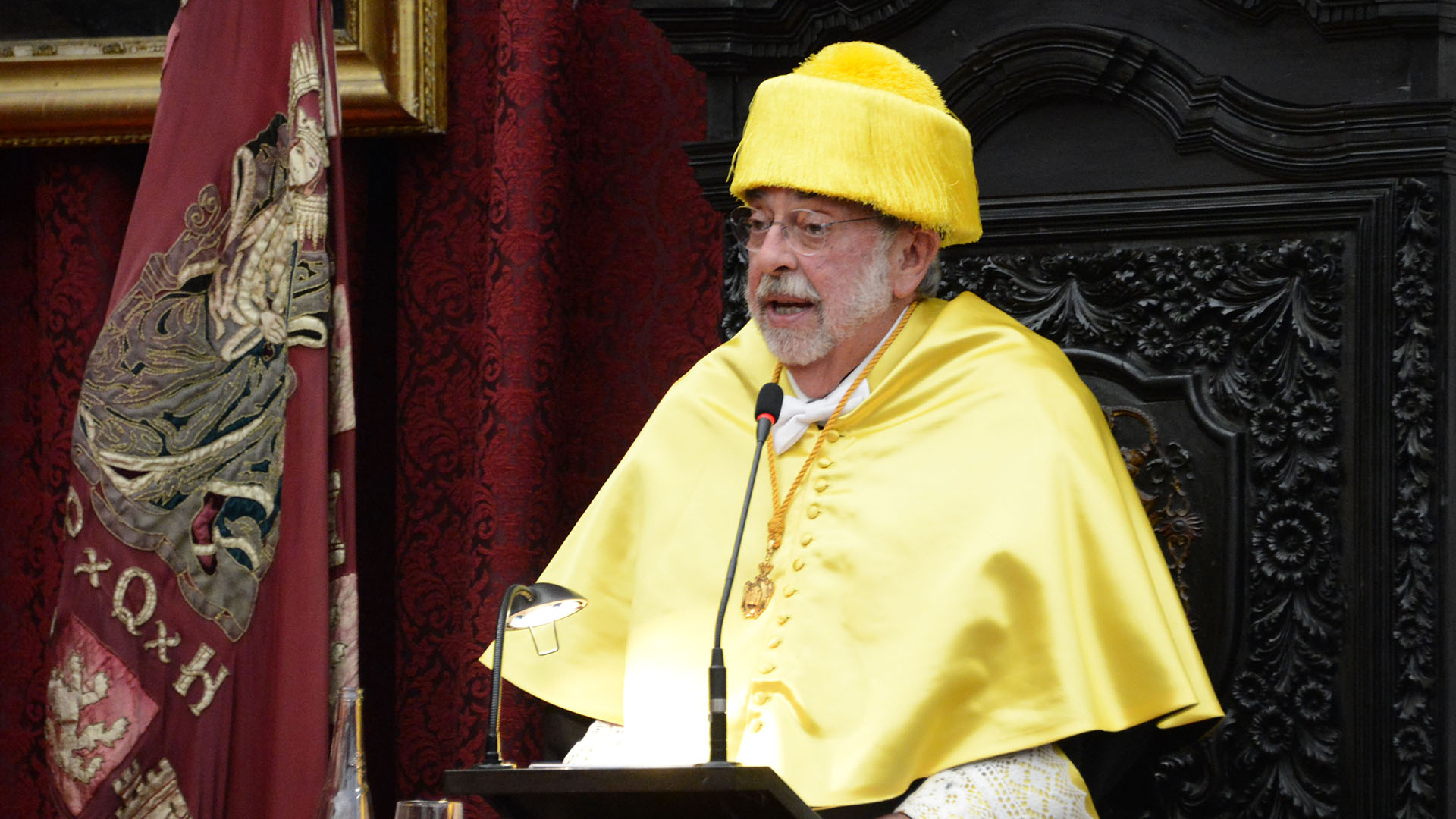 Enrique Graue recibe doctorado honoris causa por la Universidad de Sevilla Enrique Graue recibe doctorado honoris causa por la Universidad de Sevilla