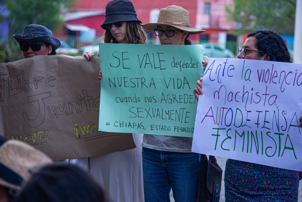 Exigen liberación de mujer indígena acusada de matar a su agresor en México - exigen-liberacion-de-mujer-indigena-acusada-de-matar-a-su-agresor-en-mexico-3-1024x685