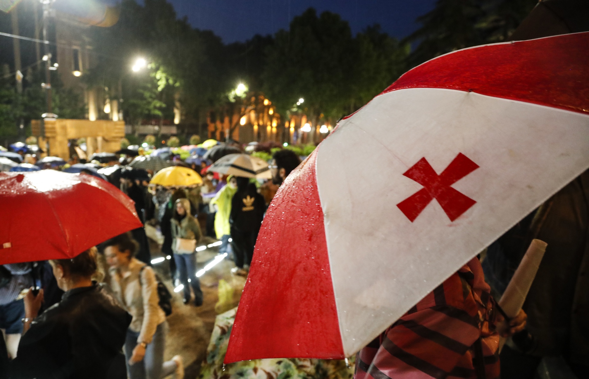 Georgia recibe con protestas el primer vuelo procedente de Rusia en cuatro años