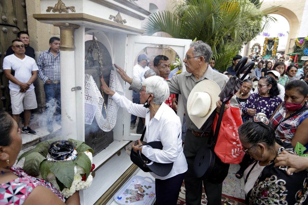 Habitantes de Huaquechula celebran con danza el Día de la Santa Cruz - habitantes-de-huaquechula-celebran-con-danza-el-dia-de-la-santa-cruz-2-1024x683