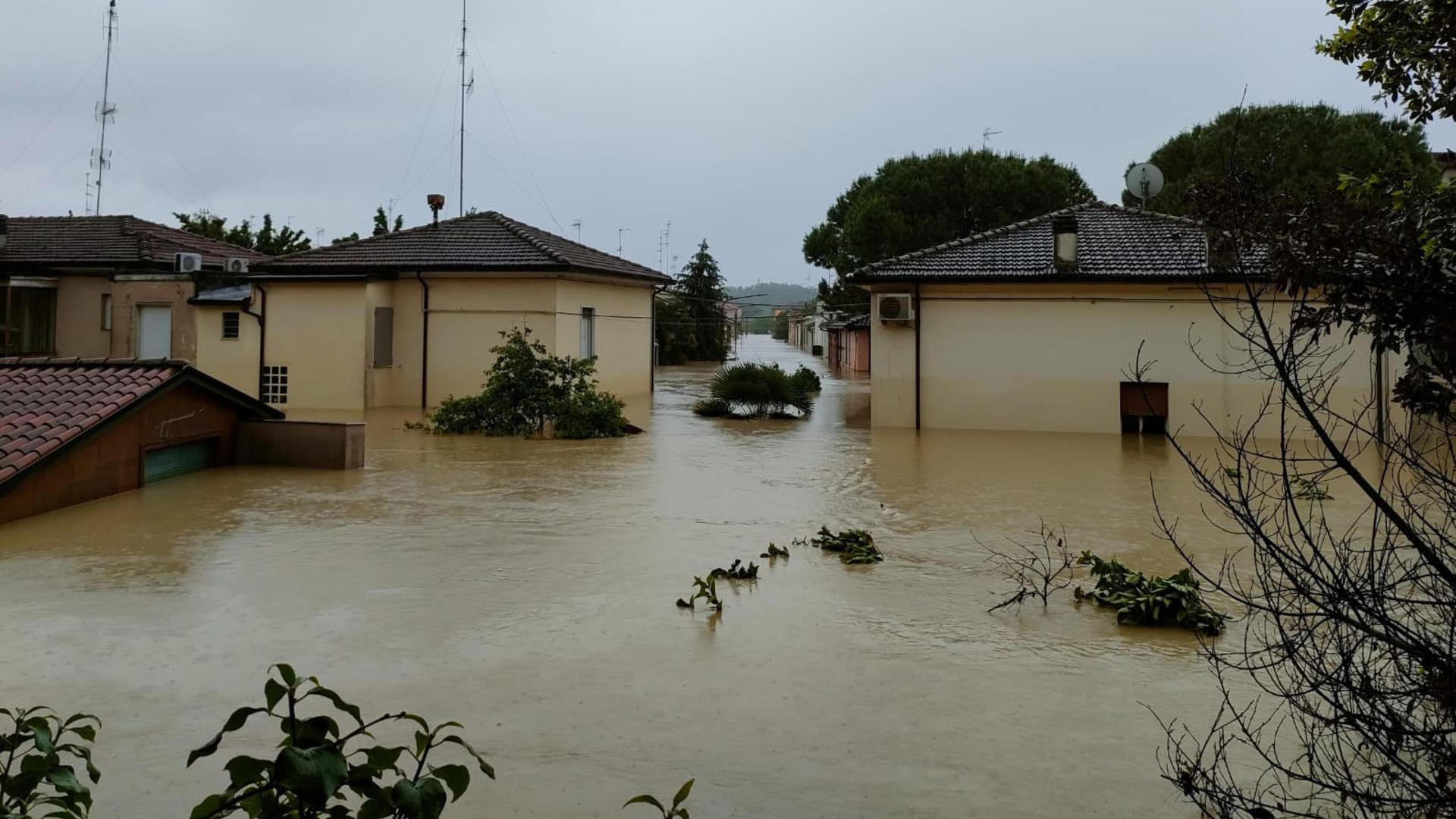 Inundaciones en Emilia Romaña dejan al menos 8 muertos Inundaciones en Emilia Romaña dejan al menos 8 muertos
