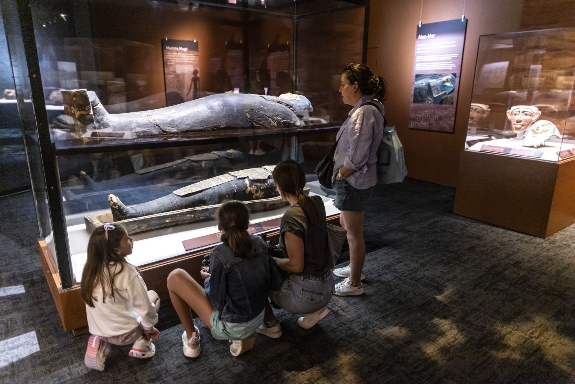 Los secretos de las momias del mundo al desnudo en una exposición en Miami