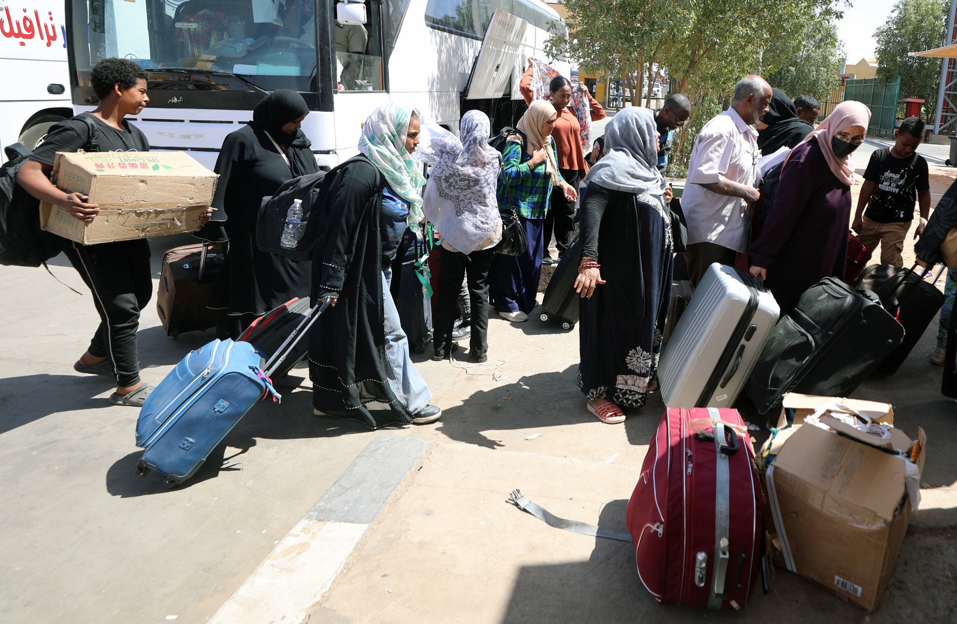 Más de 80 mil sudaneses cruzan a Egipto desde inicio del conflicto hace un mes, dice ACNUR