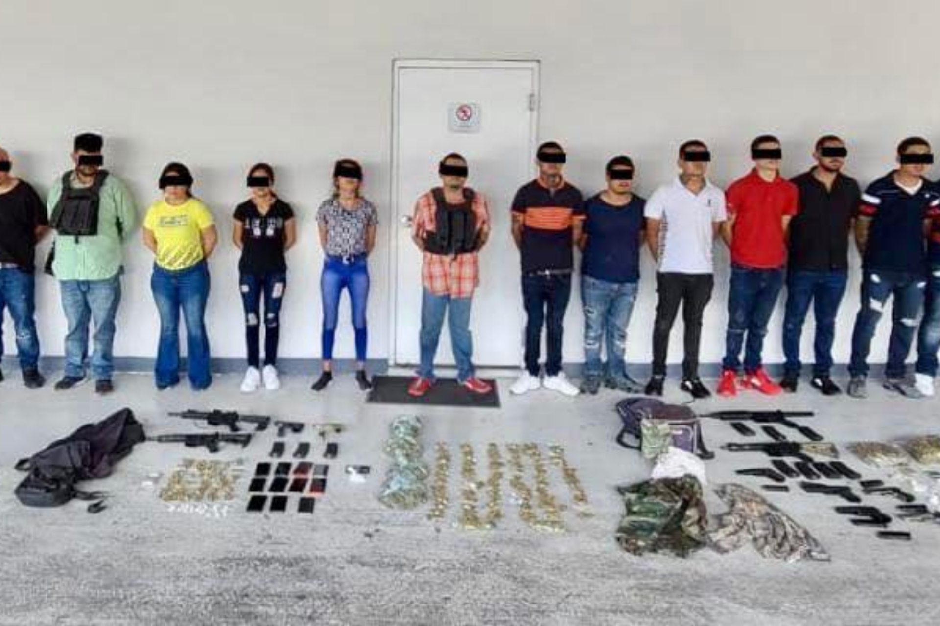 Caen 15 presuntos integrantes de célula criminal en Nuevo León Caen 15 presuntos integrantes de célula criminal en Nuevo León