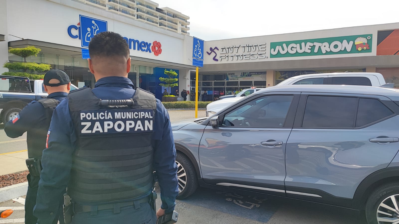 Asesinan en Zapopan a hombre dentro de gimnasio de plaza comercial Asesinan en Zapopan a hombre dentro de gimnasio de plaza comercial
