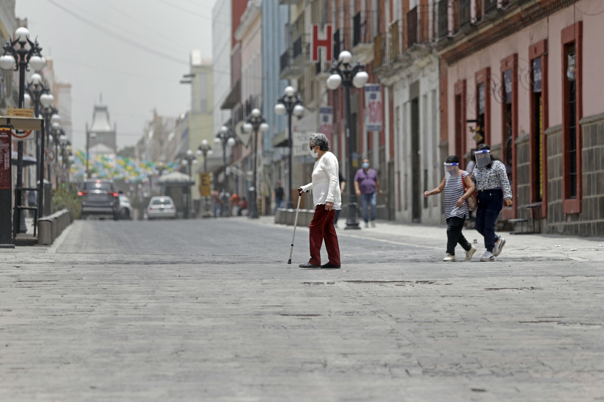 Puebla suspende clases presenciales en 40 municipios por actividad del Popocatépetl