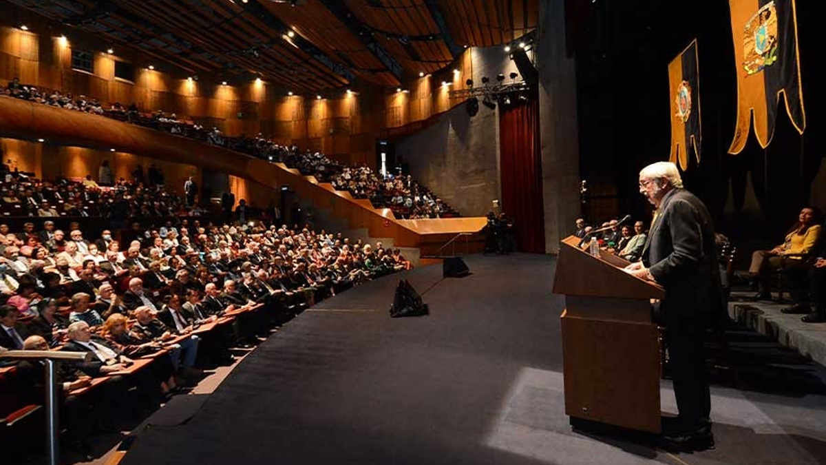 Enrique Graue advierte de “intentos injerencistas” en reglamentos de universidades Enrique Graue advierte de “intentos injerencistas” en reglamentos de universidades
