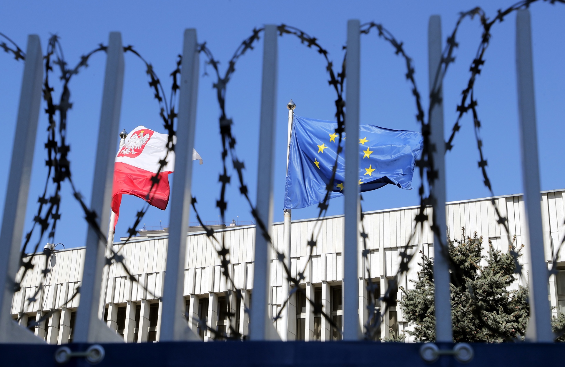 Rusia protesta ante Polonia por confiscación de edificio escolar Rusia protesta ante Polonia por confiscación de edificio escolar