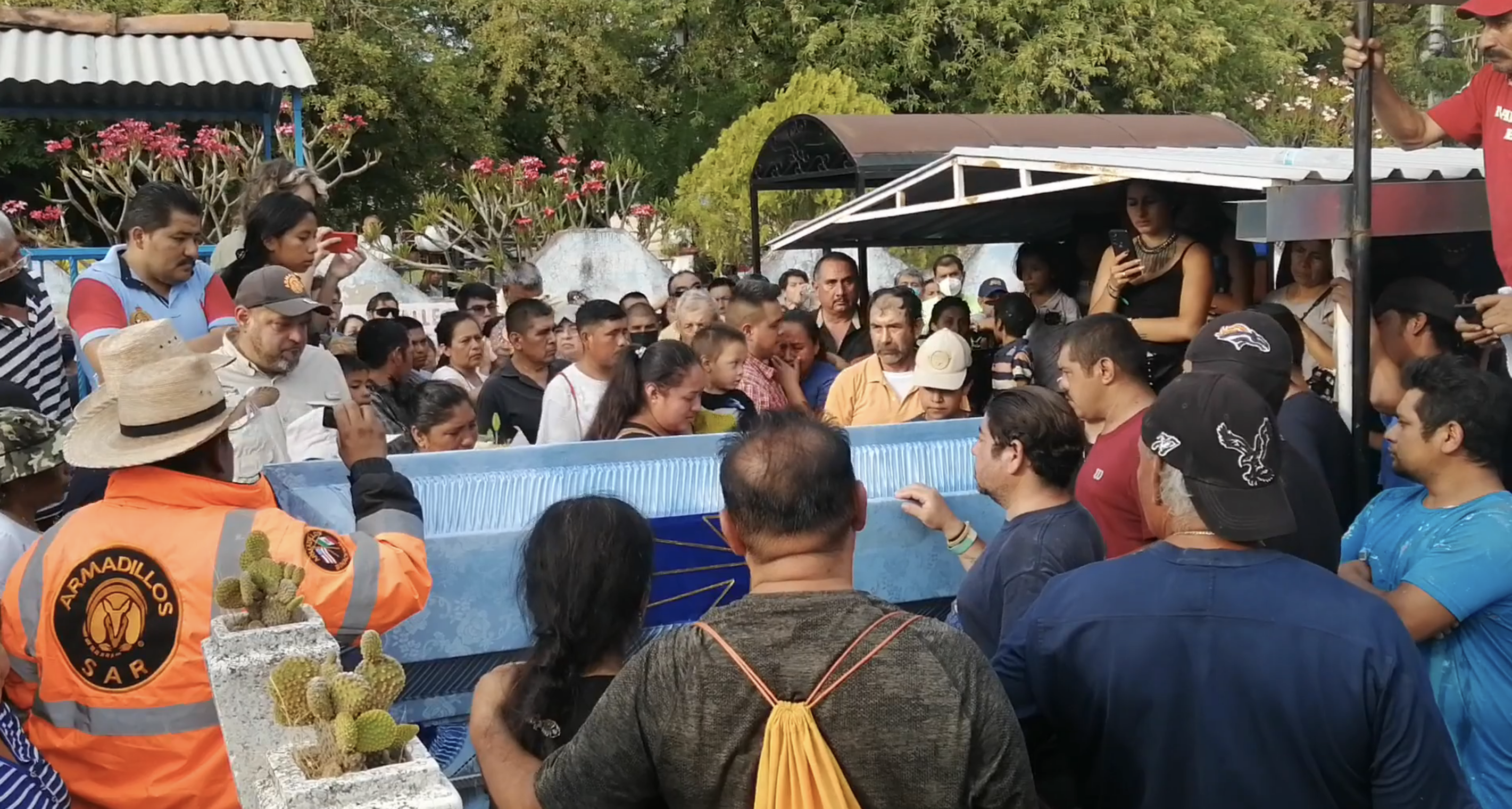 Sepultan al activista Mario Vergara Hernández en Guerrero Sepultan al activista Mario Vergara Hernández en Guerrero