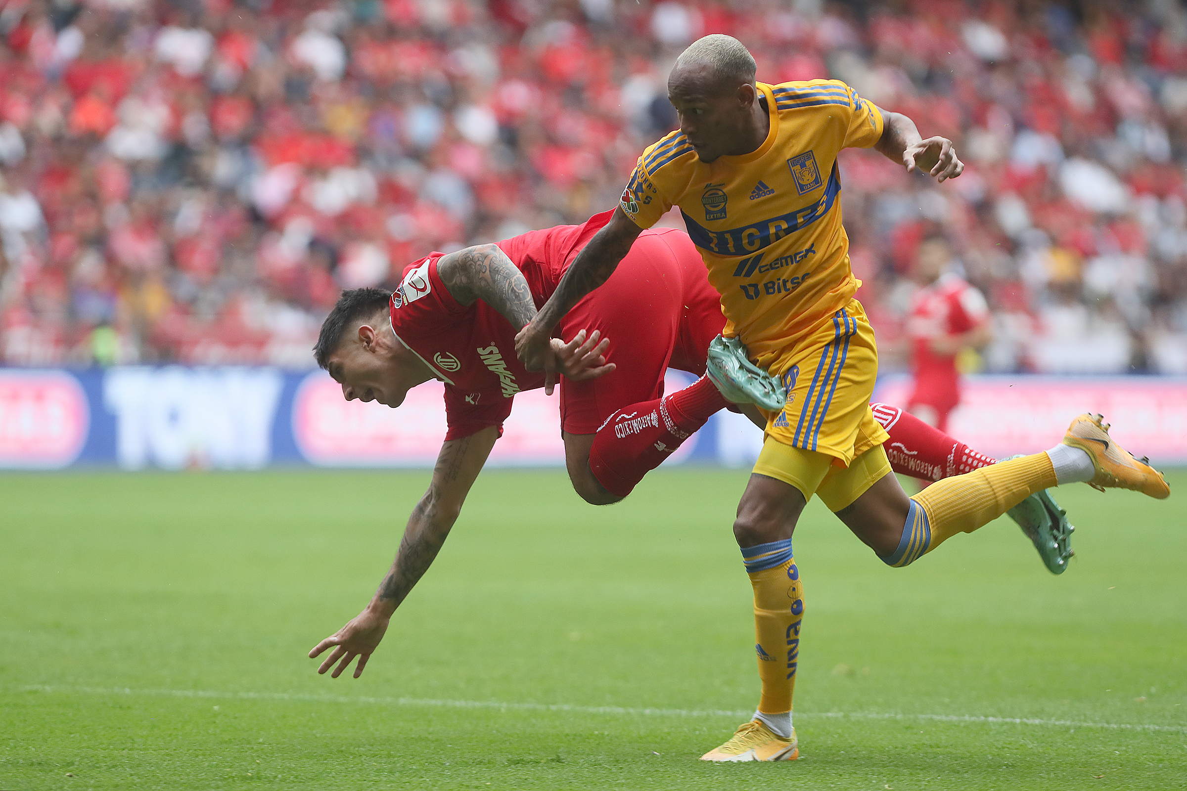 Tigres pierde en Toluca, pero avanza a las semifinales de la Liga MX