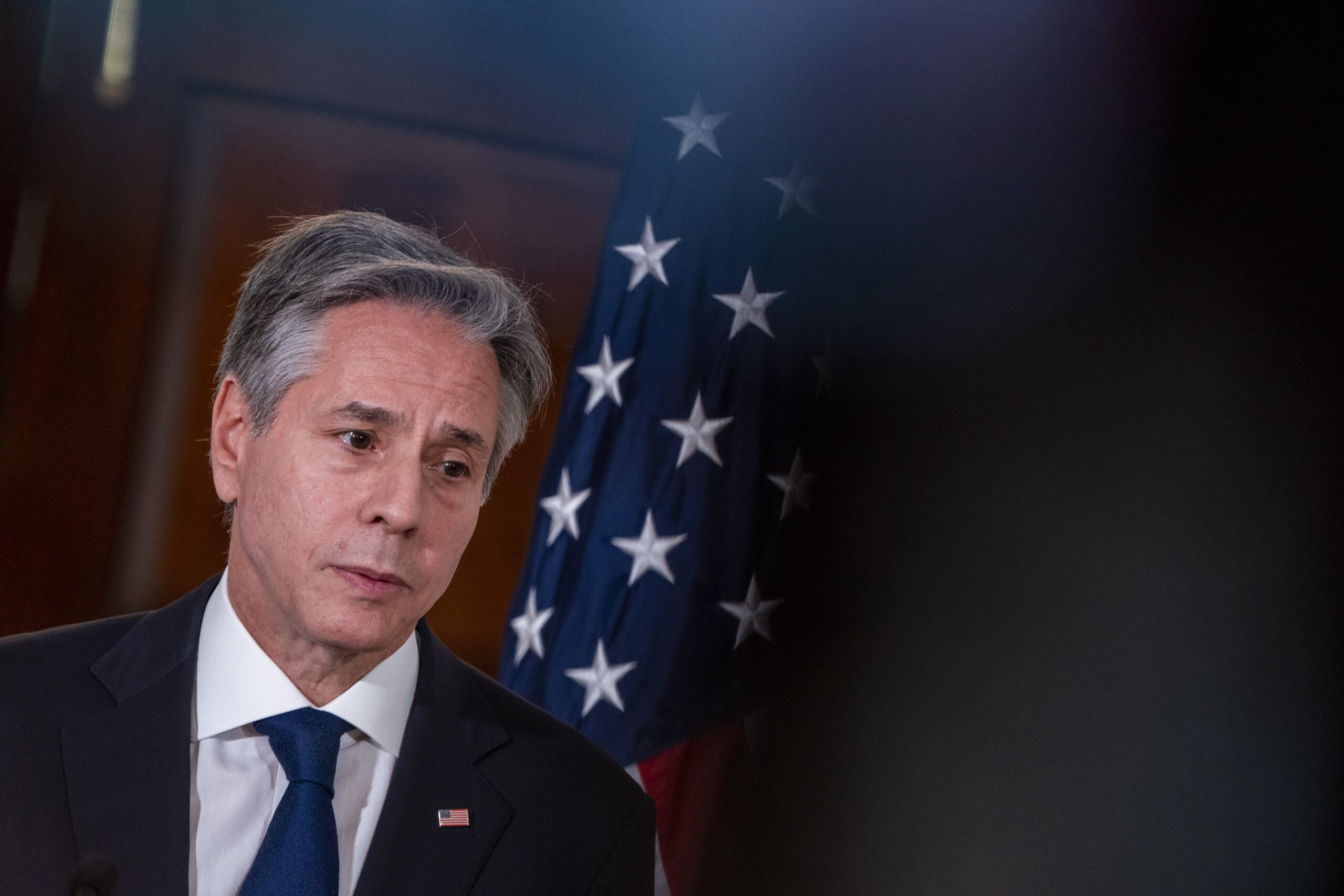 Blinken viaja rumbo a China para un esperado pero frío acercamiento