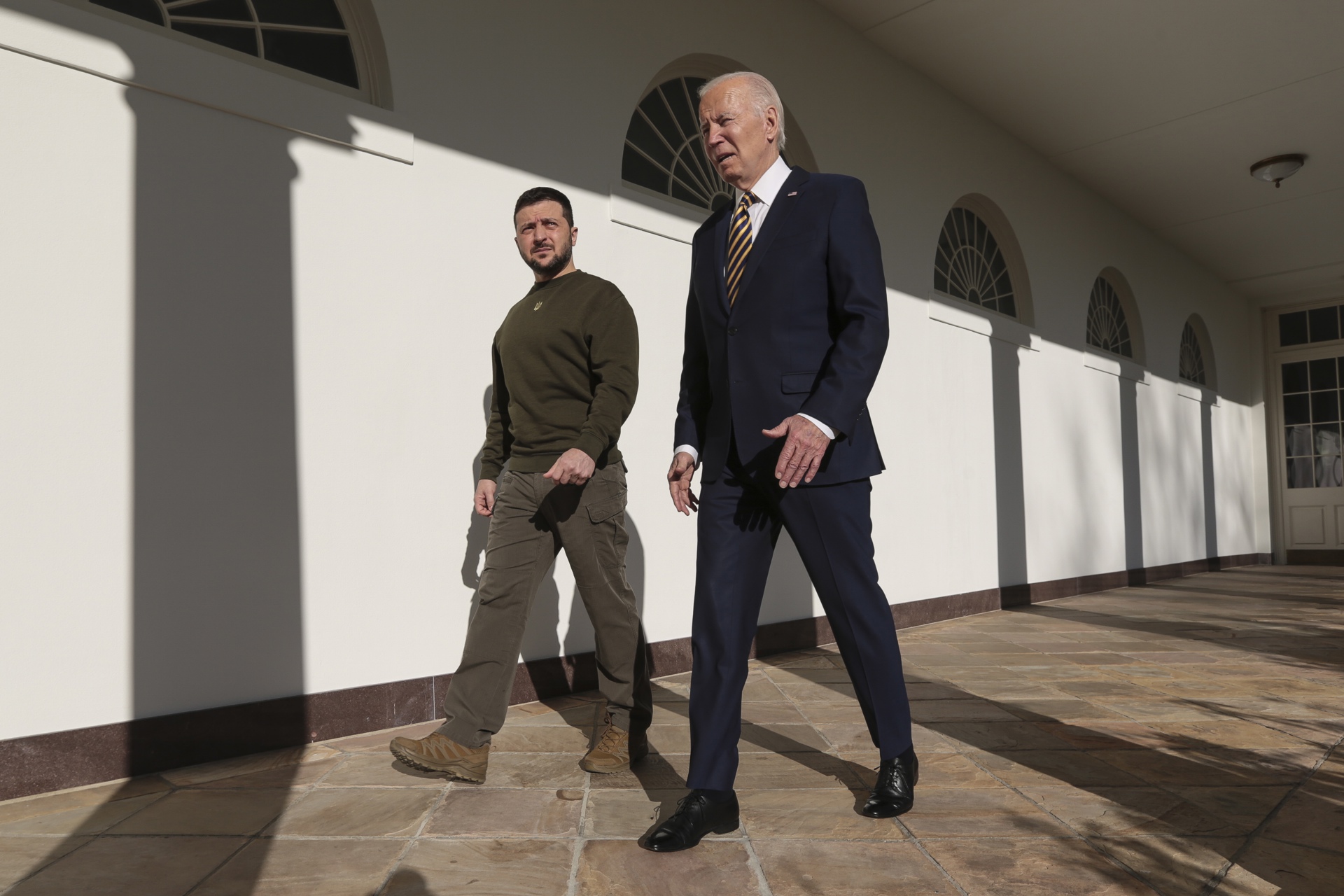 Biden y Zelenski hablan sobre el levantamiento del Grupo Wagner en Rusia