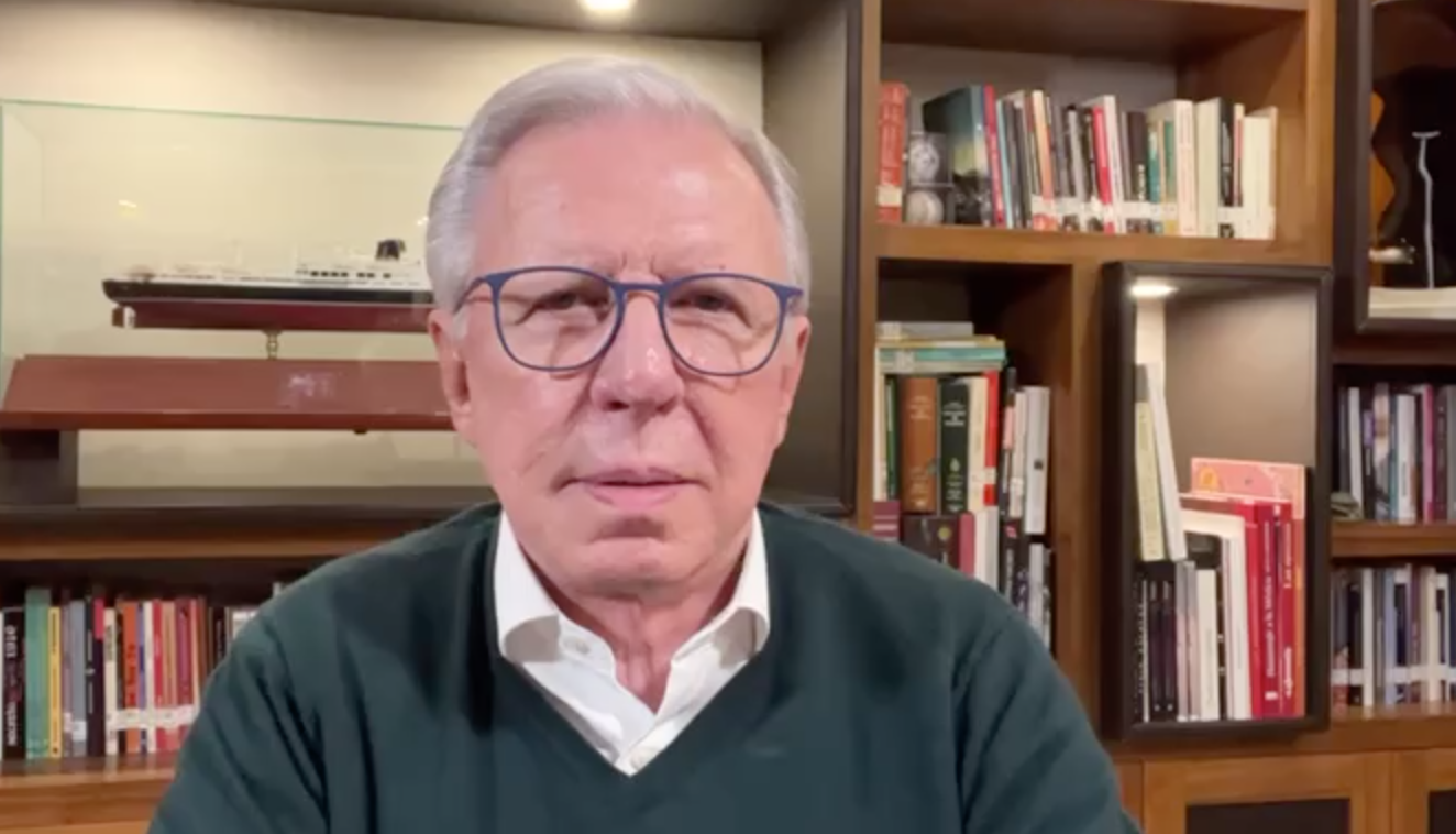 Menos mal que no mete las manos